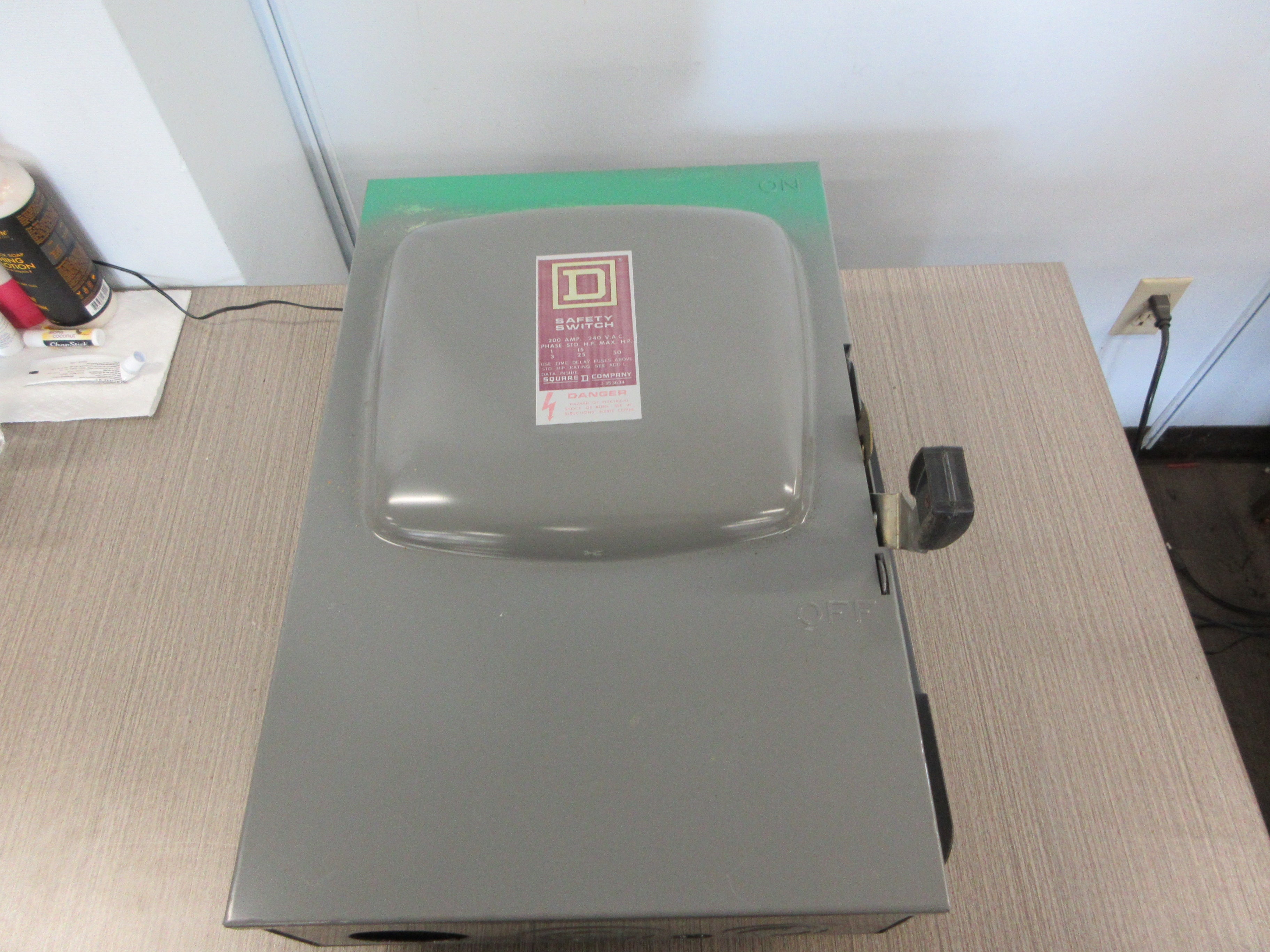 Square D Fusible Safety Switch/Disconnect D324N Ser. D2 200A 600V 3P Used