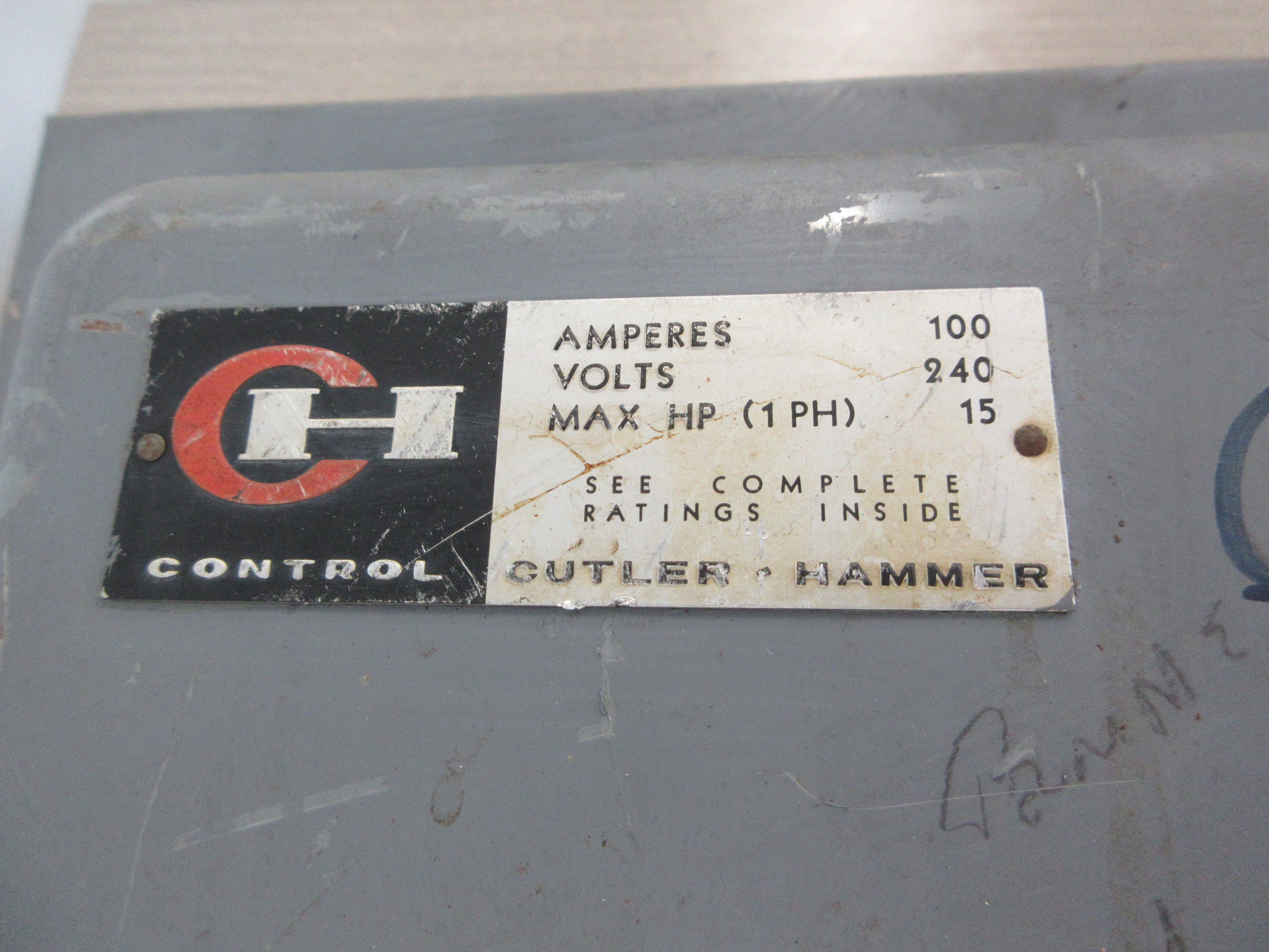 Cutler-Hammer Fusible Safety Switch/Disconnect 4105H343H 100A 125/250V 2P Used