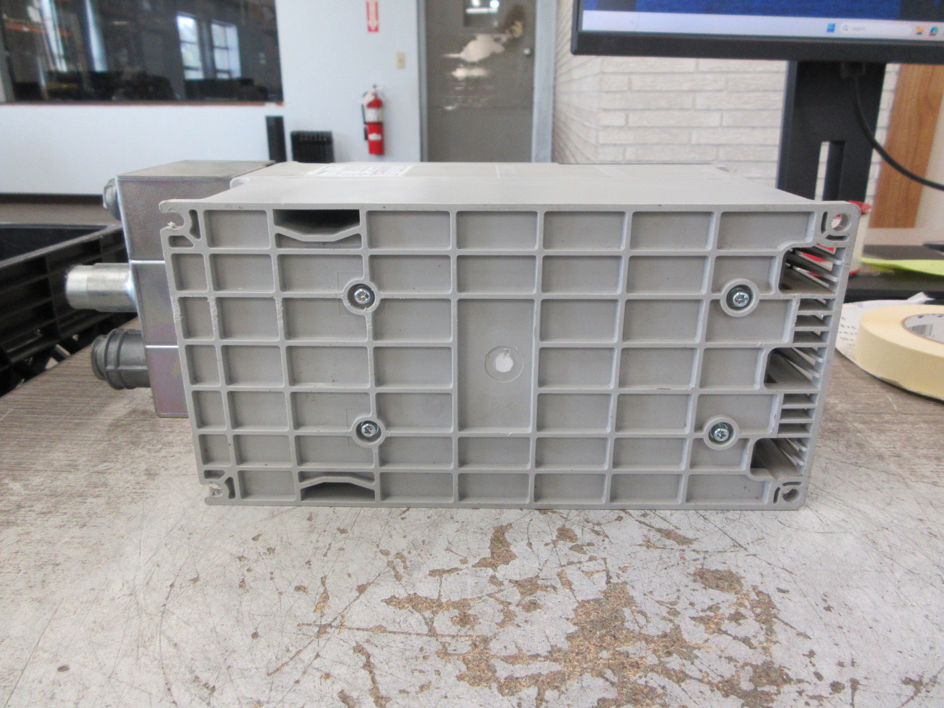 Allen-Bradley PowerFlex 400 AC Drive 22C-D030N103 Ser. A 20HP 3Ph Used