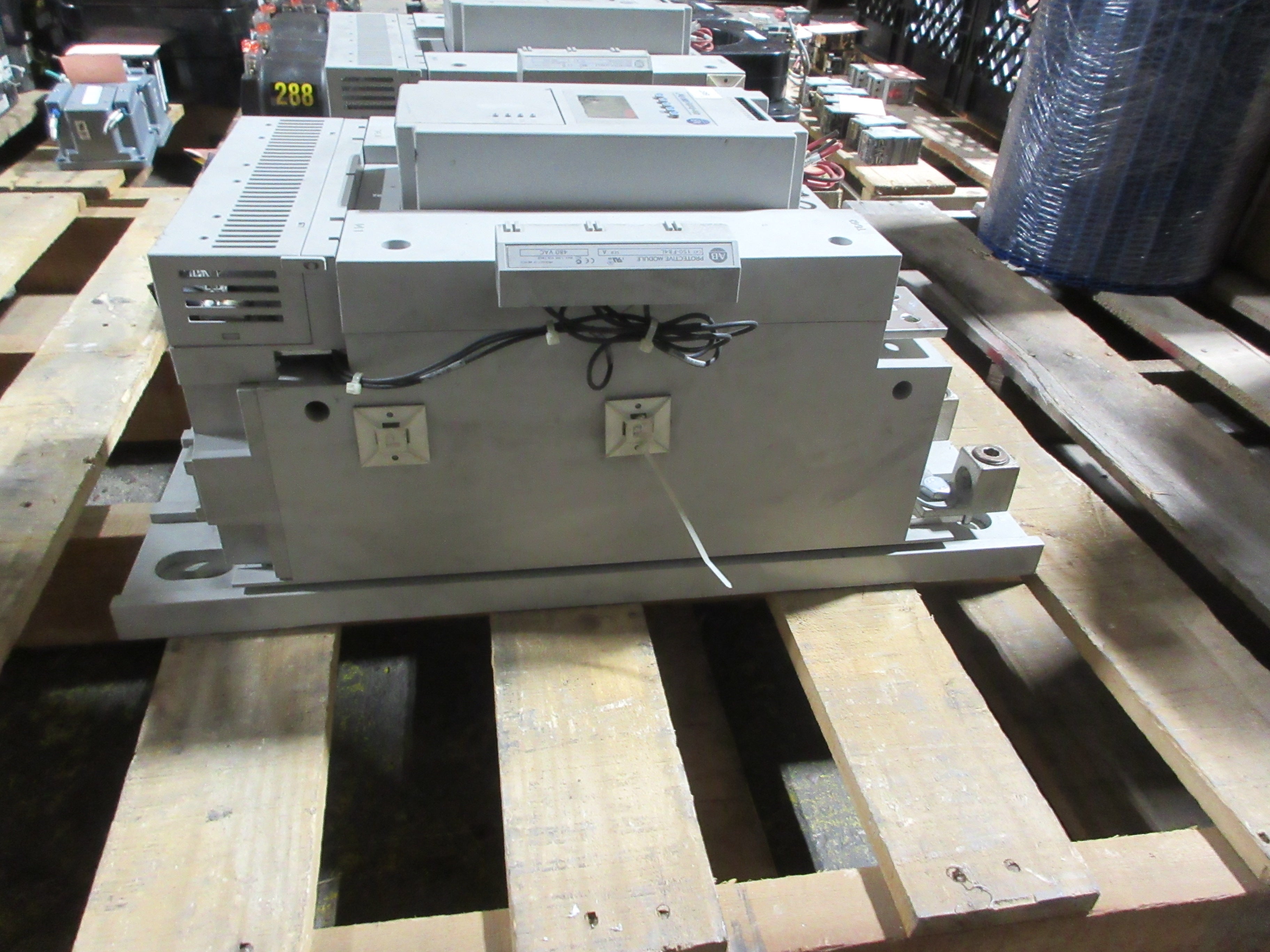 Allen-Bradley SMC-Flex Soft Start 150-F361NBD Ser. B 300HP 200-480V 3Ph Used