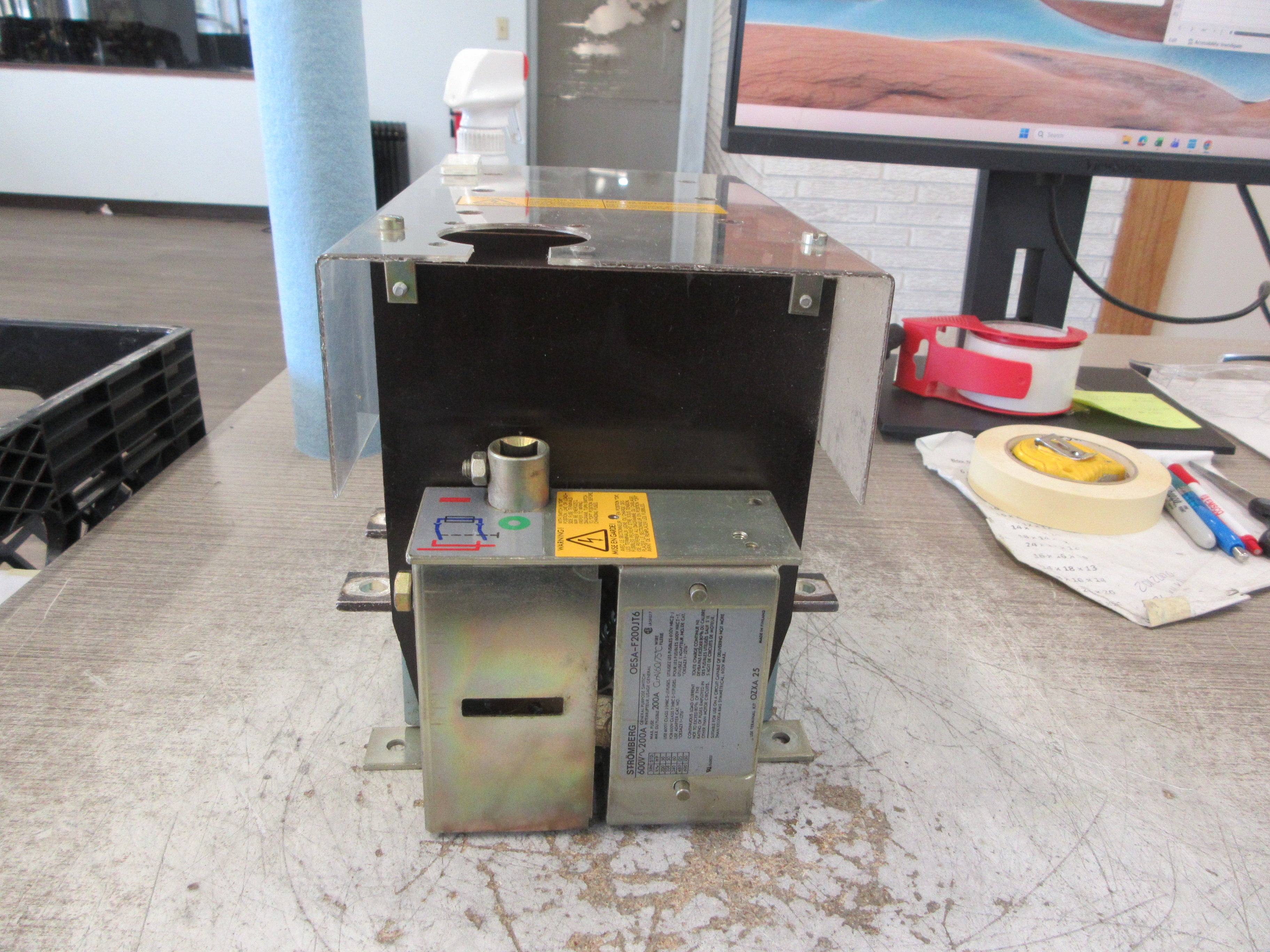Stromberg Fusible Disconnect Switch OESA-F200JT6 200A 600V (3) 200A Fuses Used