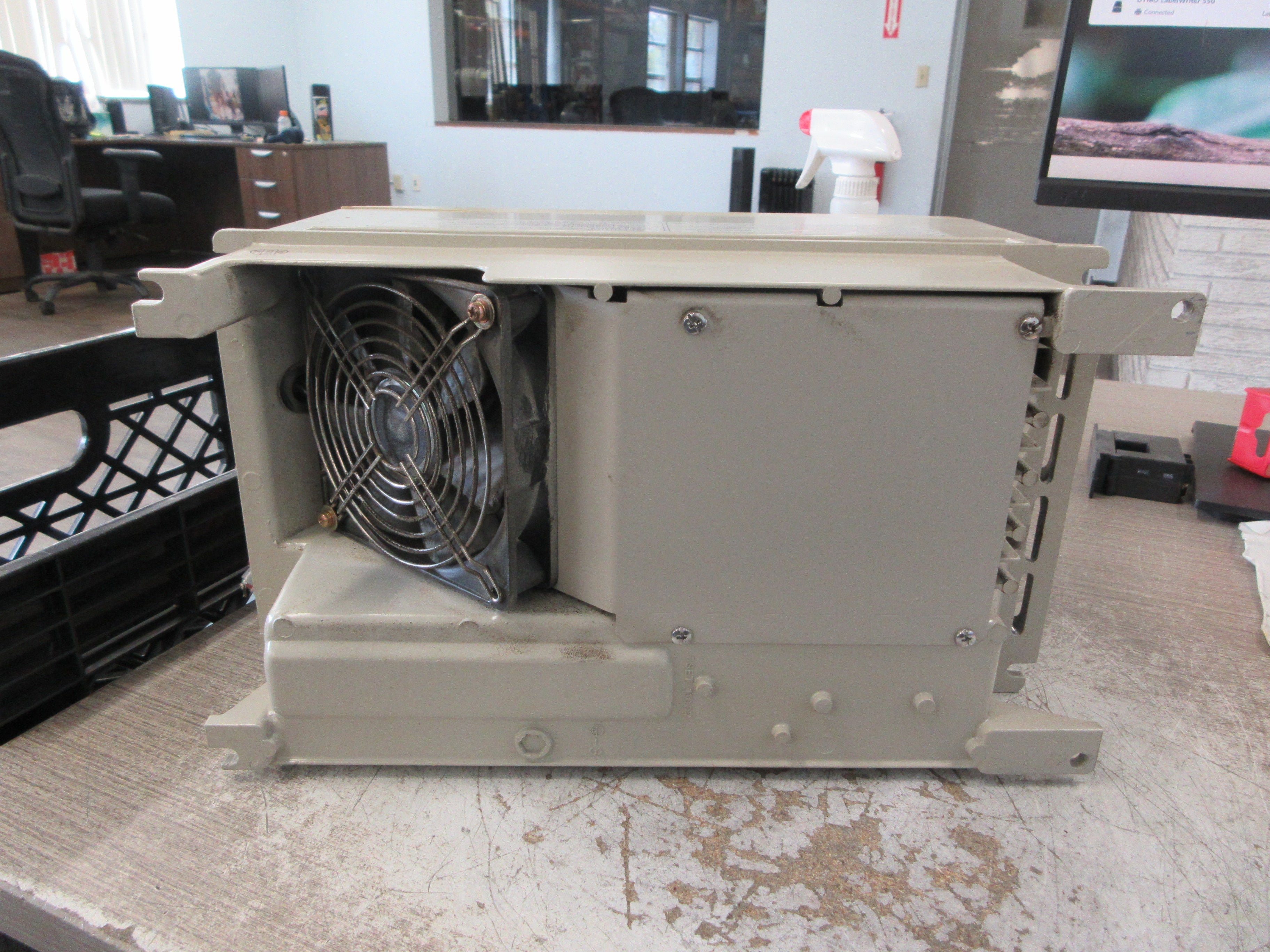 IDM Controls PoWrMaster AC Drive CIMR-G3U45P5 7.5HP 3Ph Used