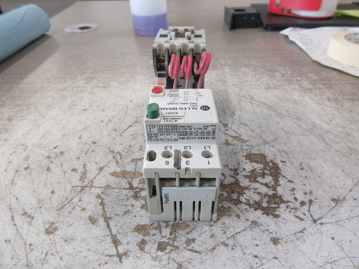 Allen-Bradley Starter 100-A09ND3 / 140-MN-0250 120V Coil Trip: 1.6-2.5A Used