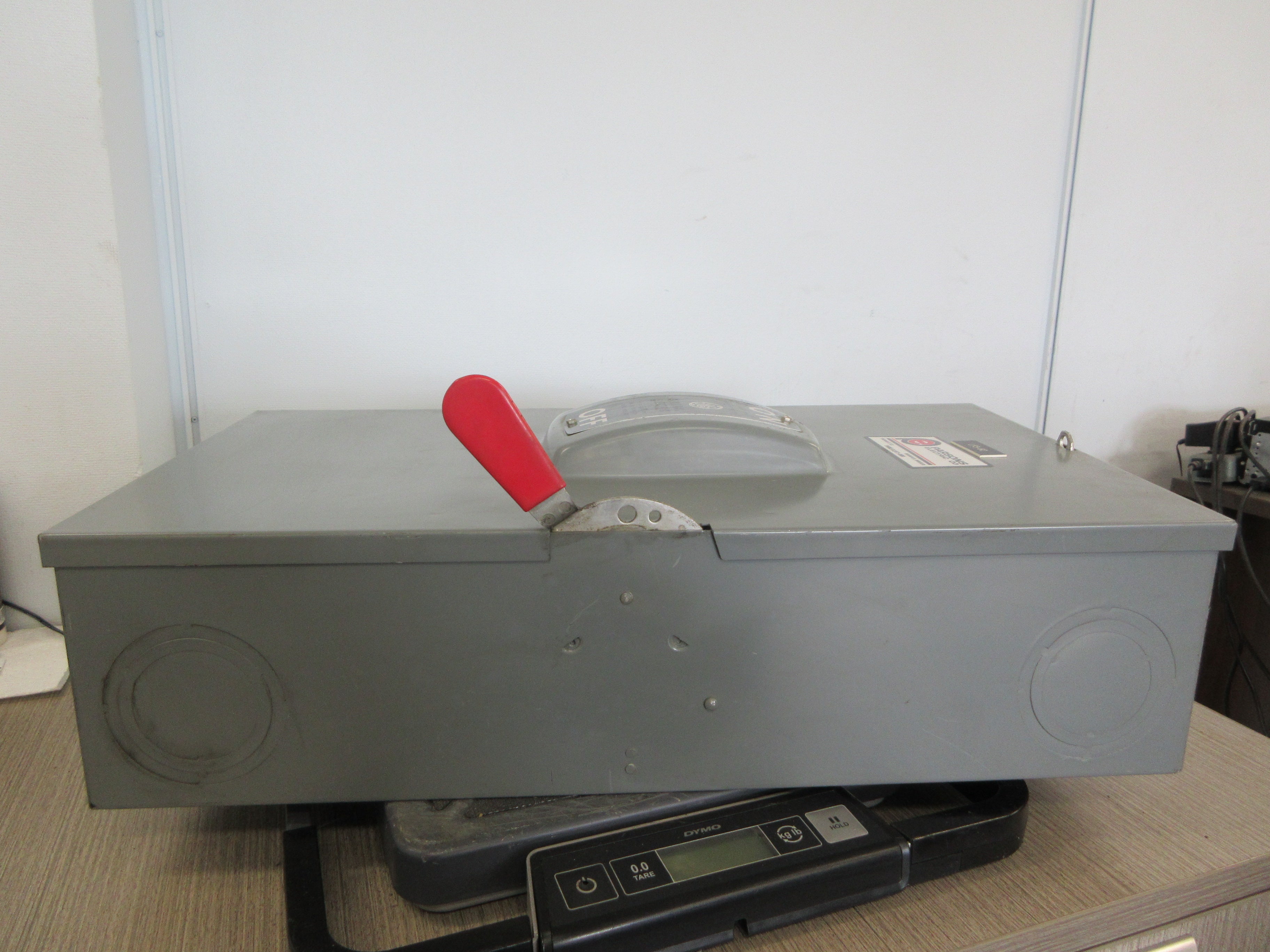 GE Fusible Safety Switch/Disconnect TG4324 Mod. 1 200A 240V 3Ph Used