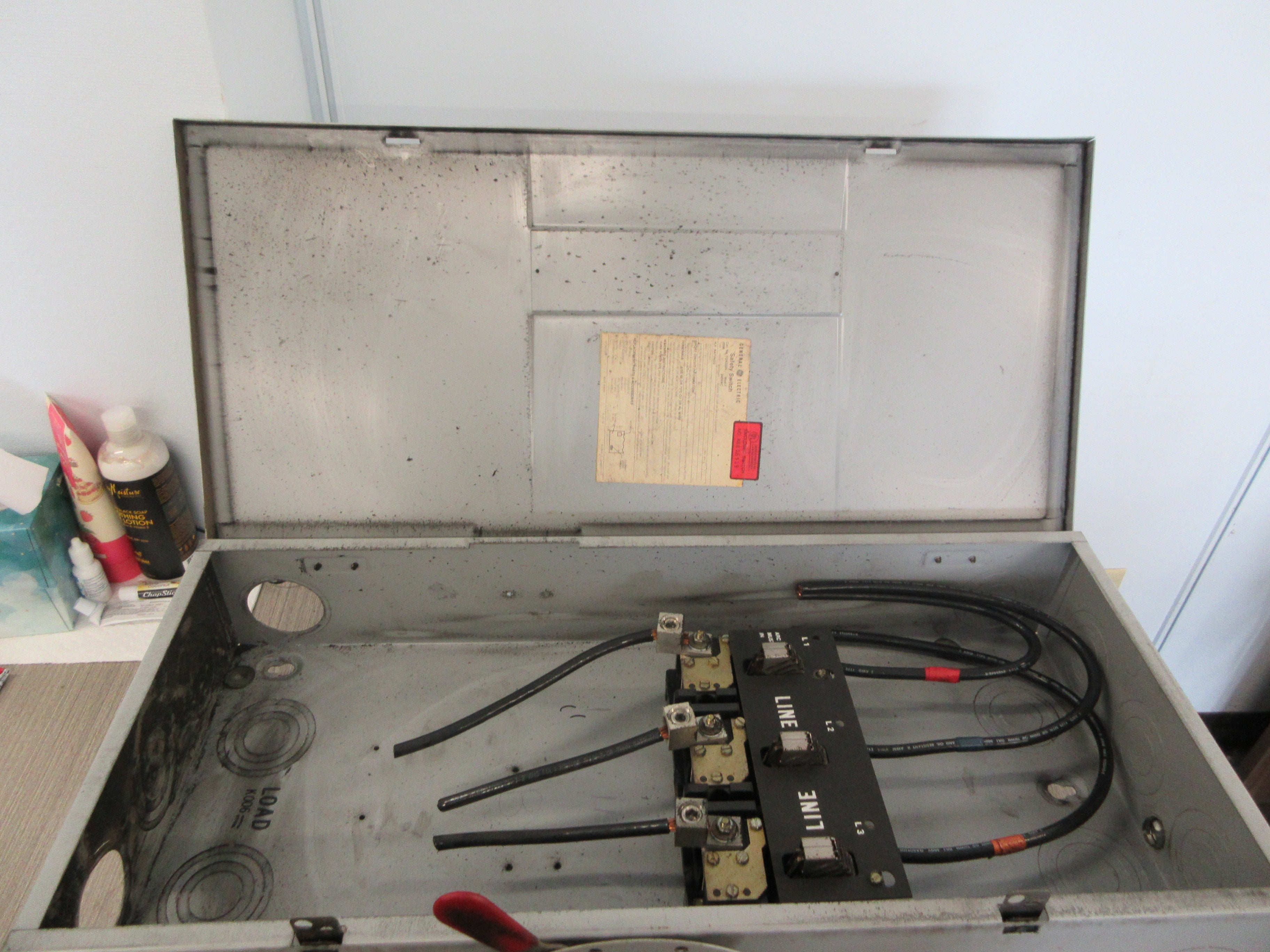GE Non-Fusible Safety Switch/Disconnect TGN3324 Mod. 7 200A 240V 3P Used