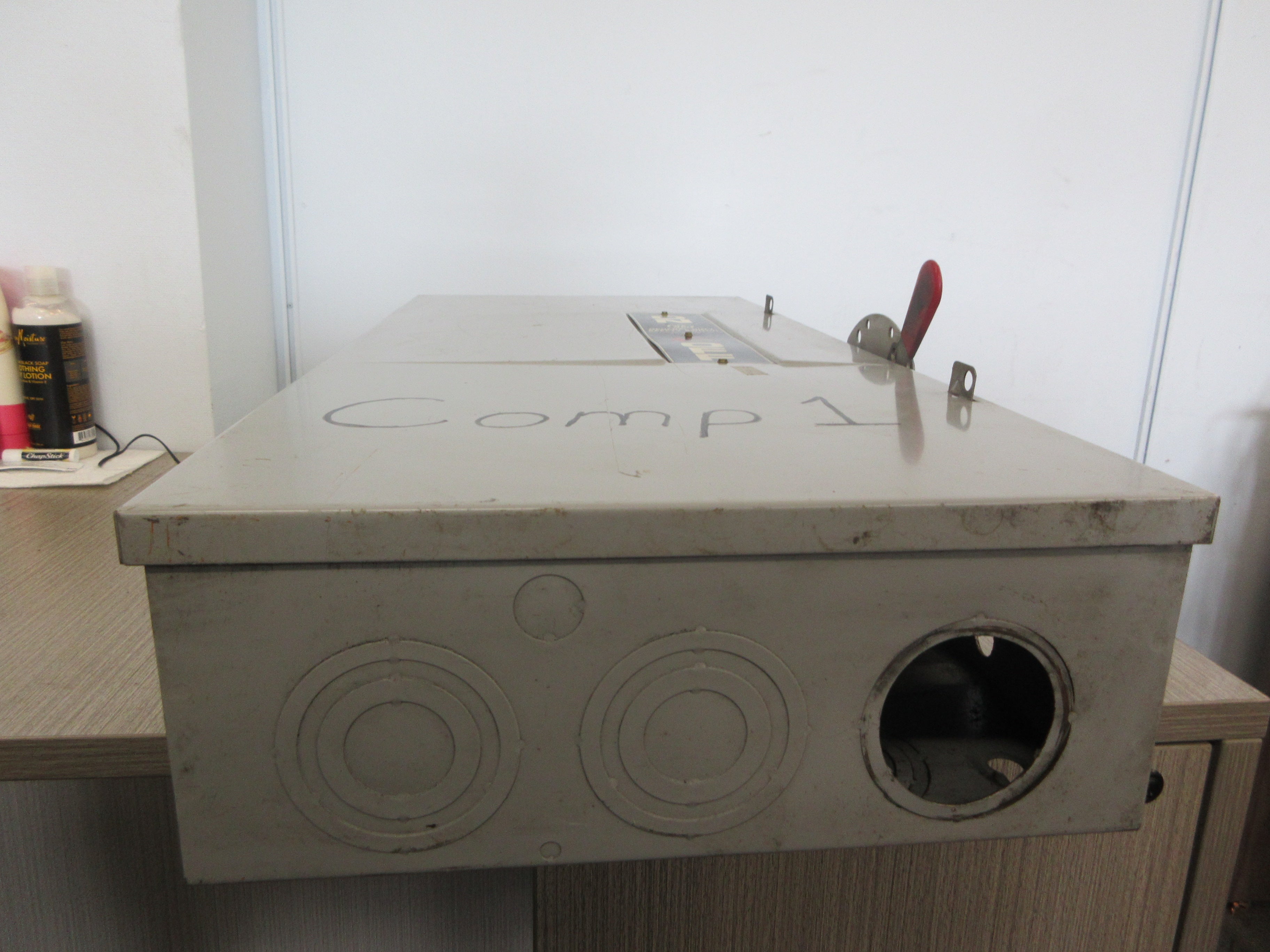 GE Non-Fusible Safety Switch/Disconnect TGN3324 Mod. 7 200A 240V 3P Used