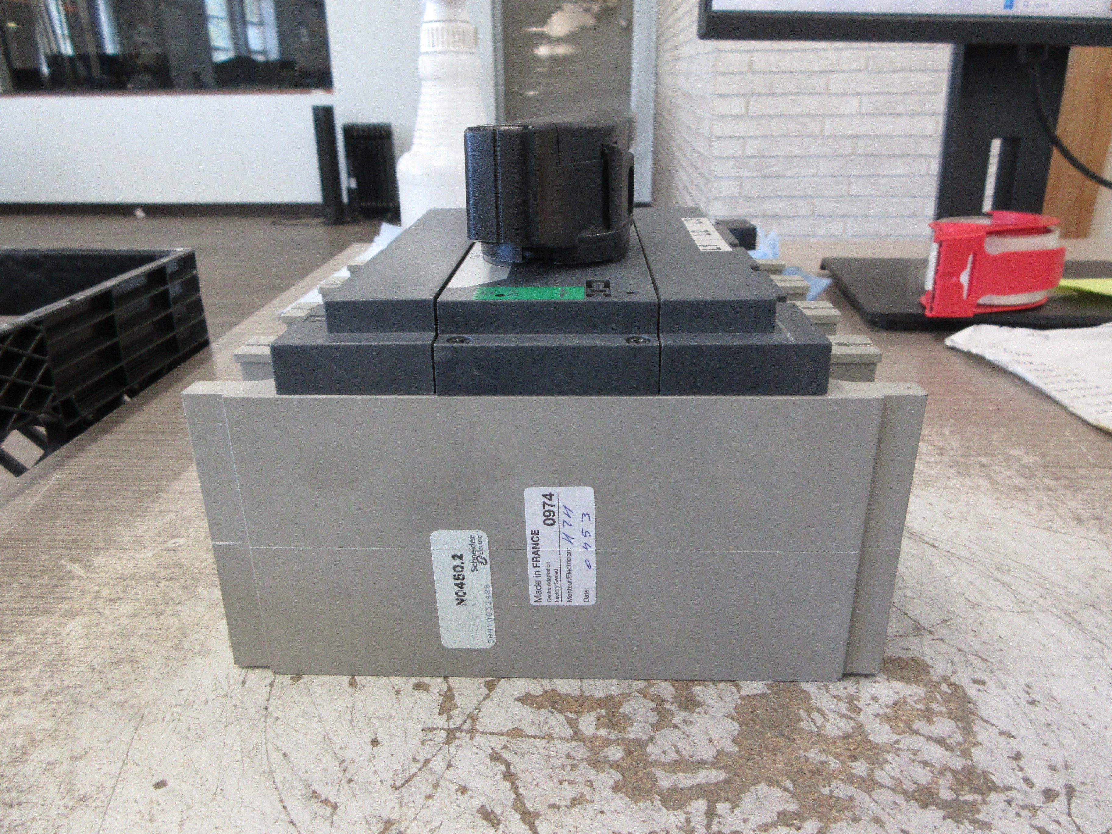 Merlin Gerin Interpact Disconnect Switch INS 400 400A 750V 50/60Hz Used