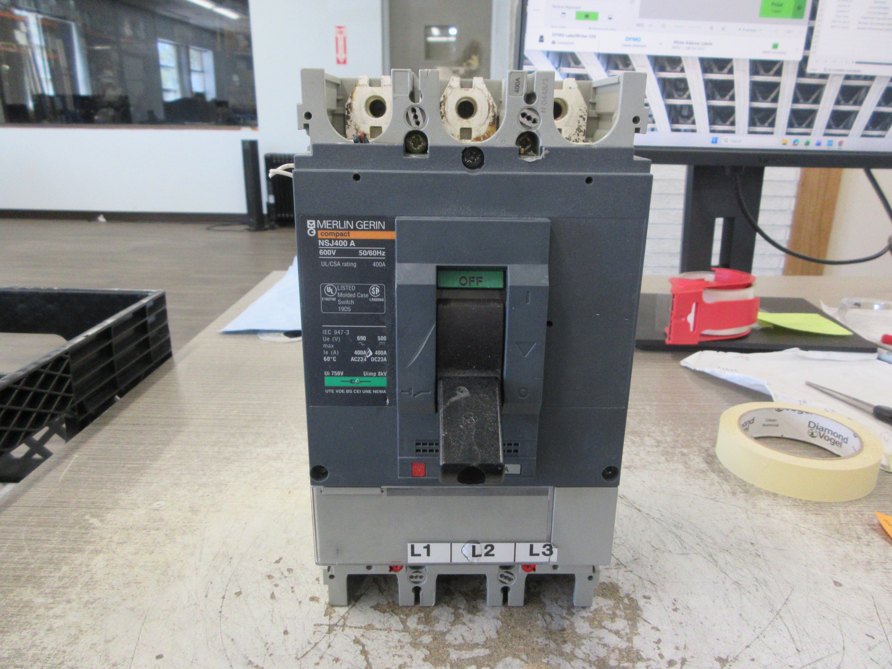Merlin Gerin Circuit Breaker NSJ400A 400A 600V 3P Used