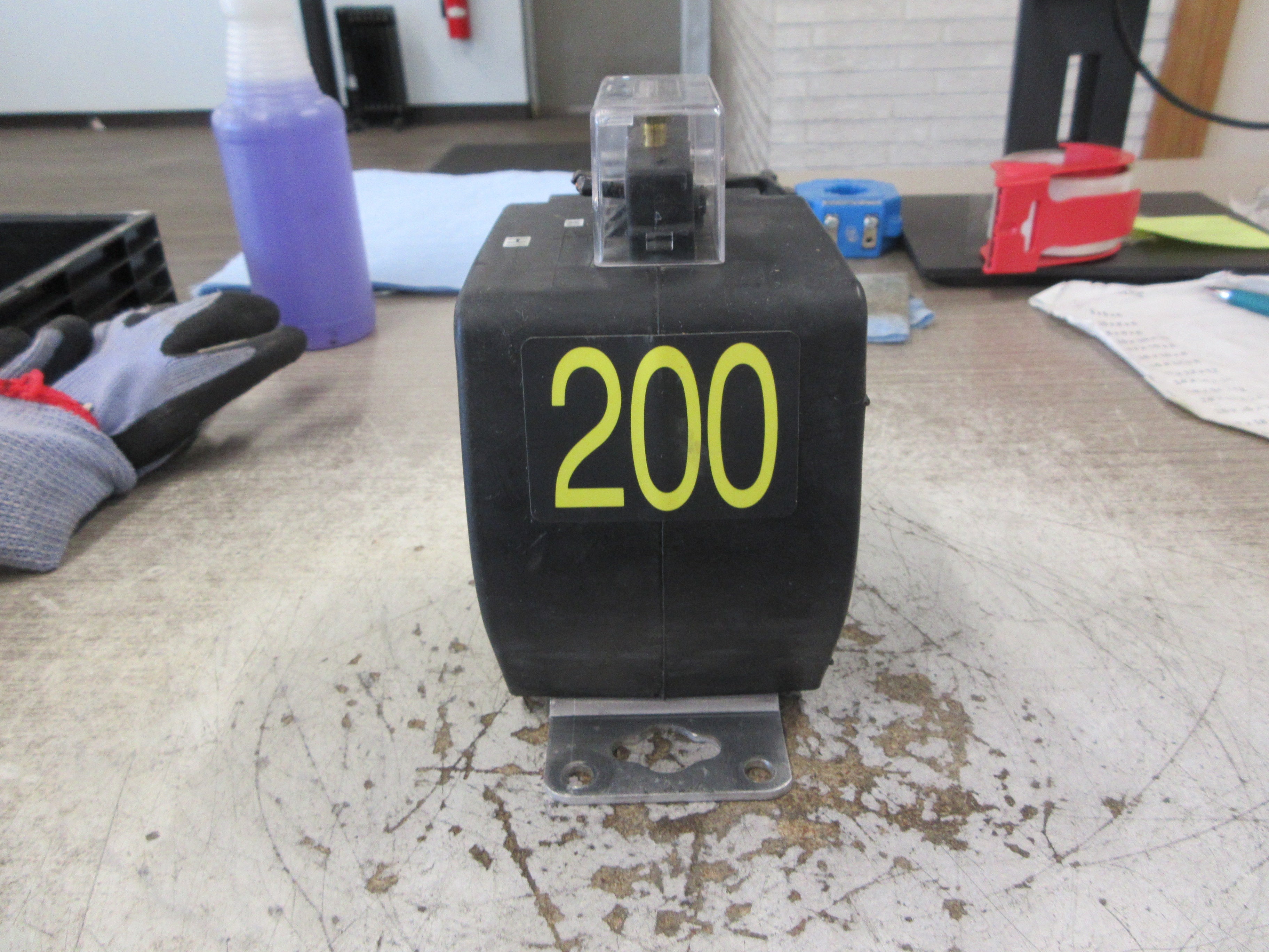 Schlumberger Type R6M Current Transformer 92352-015 Ratio 200:5A 600V 60Hz Used