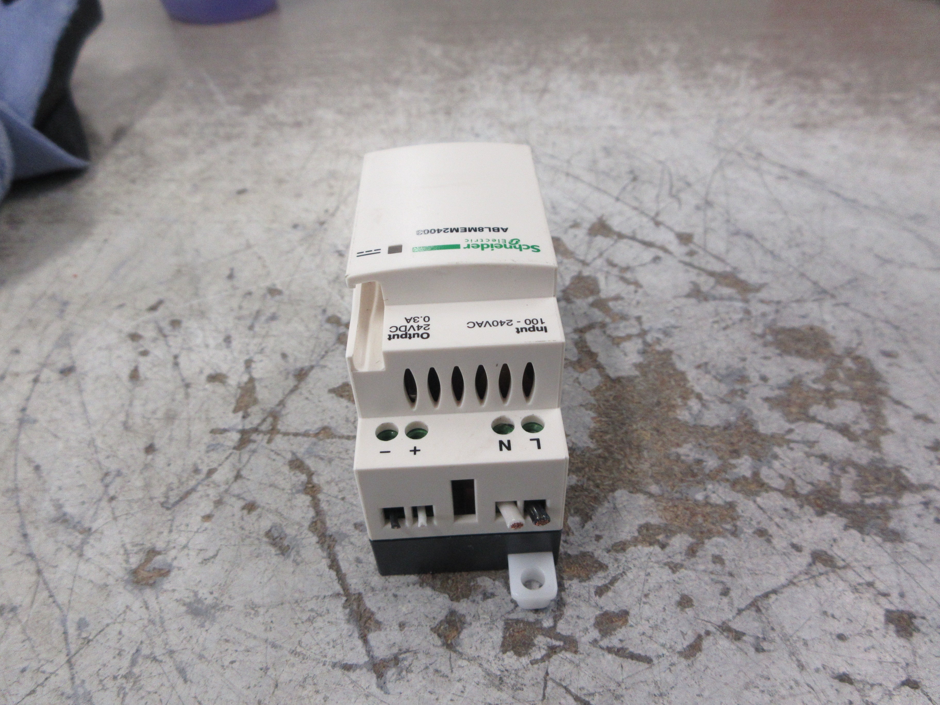 Schneider Electric Power Supply ABL8MEM24003 Input: 100-240VAC Used