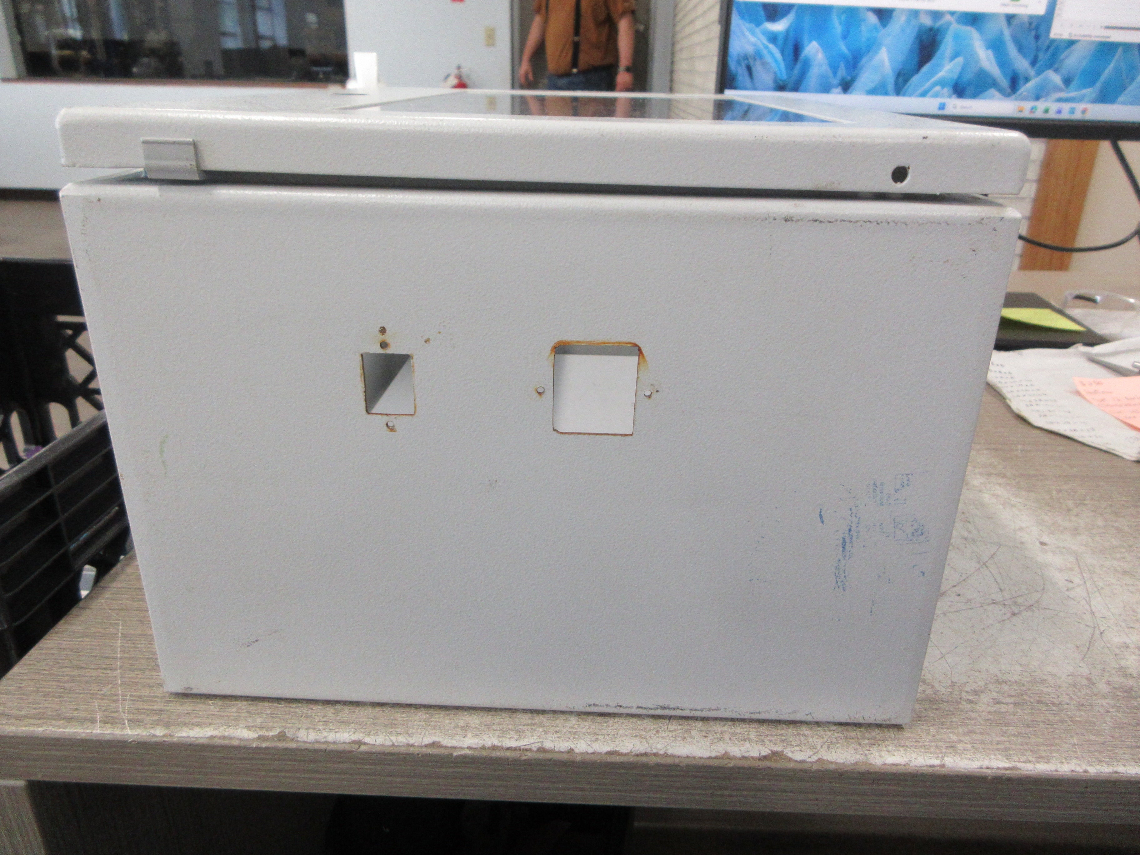 Hoffman Type 12 Enclosure CSD16128WLG/SPL Size: 16"x12"x8" Used