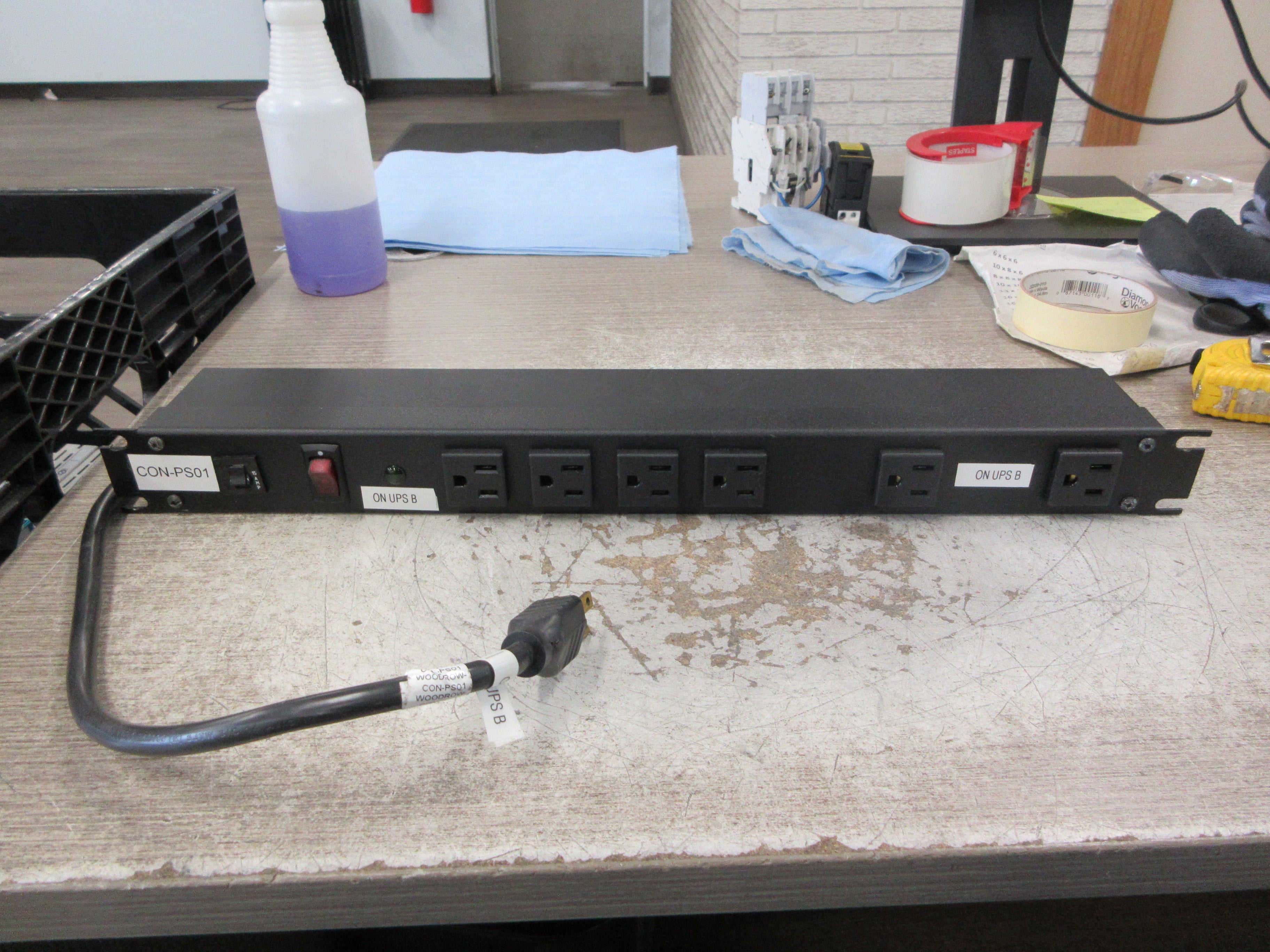 Hammond Power Strip 1582H6B1SBK 120V 15A 60Hz 6-Outlet Used