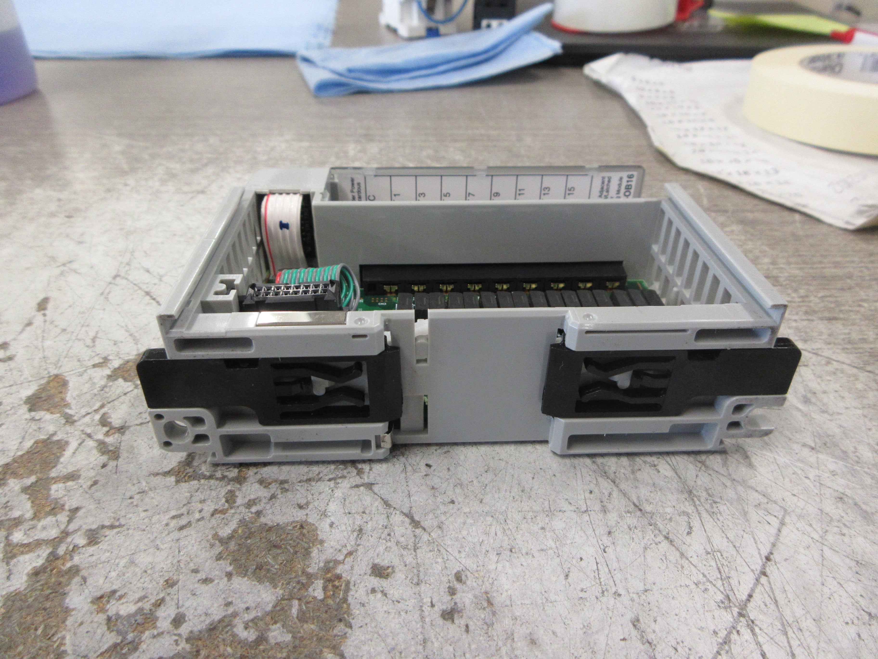 Allen-Bradley Compact I/O Sourcing Output Module 1769-OB16 Ser. B Used