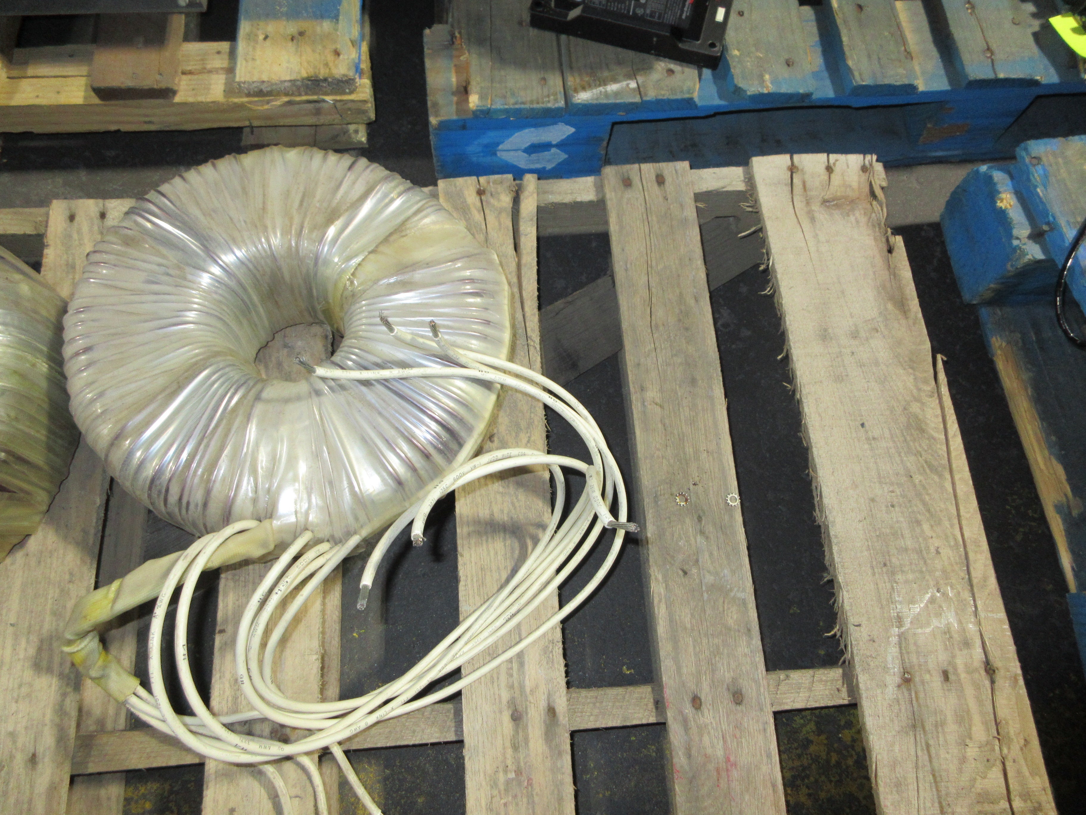 Amveco Magnetics Toroidal Transformer 25463B 8000VA Pri: 208-240V Used