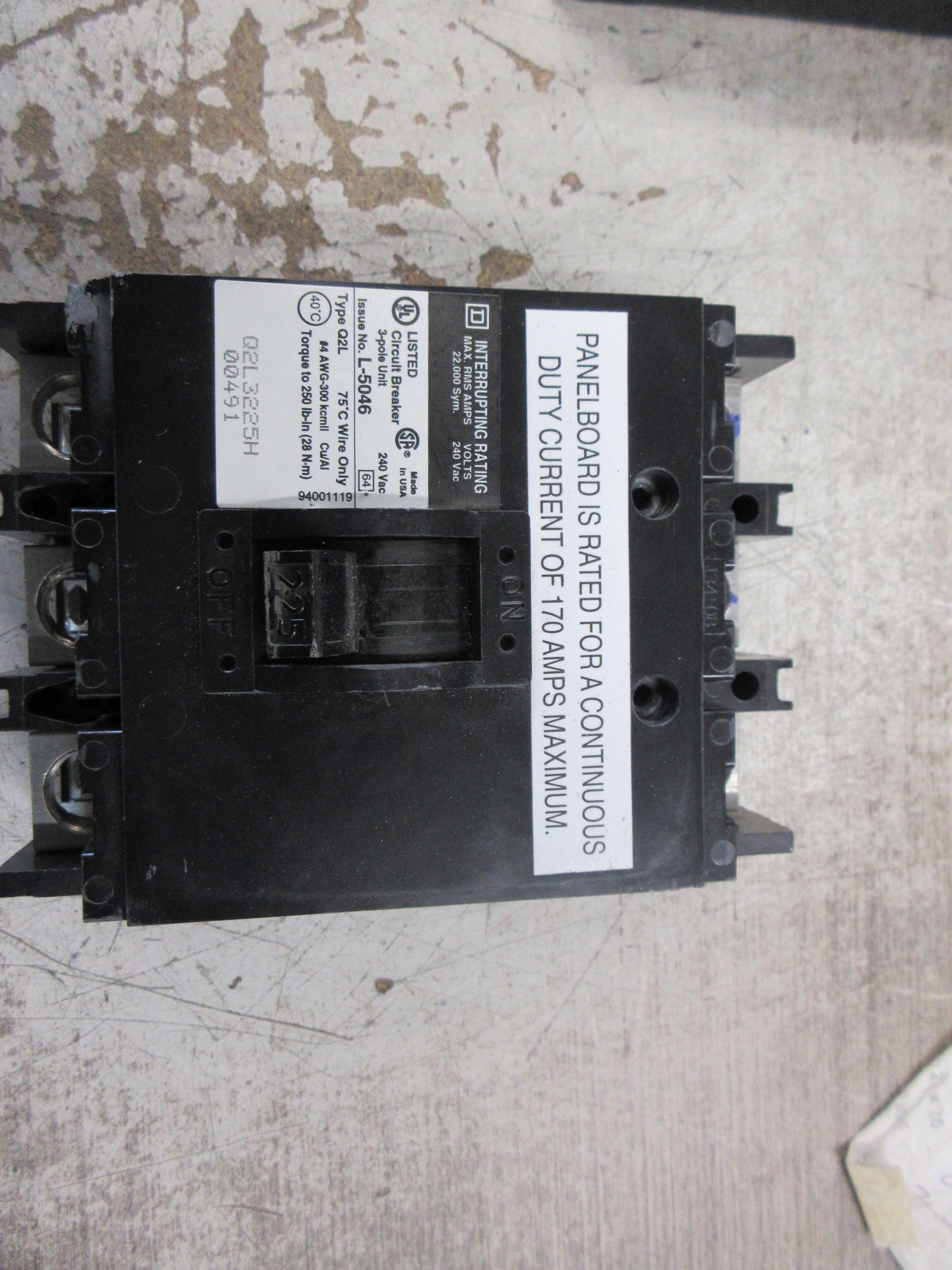 Square D Circuit Breaker Q2L3225H 225A 240V 3P *No Set Screws* Used