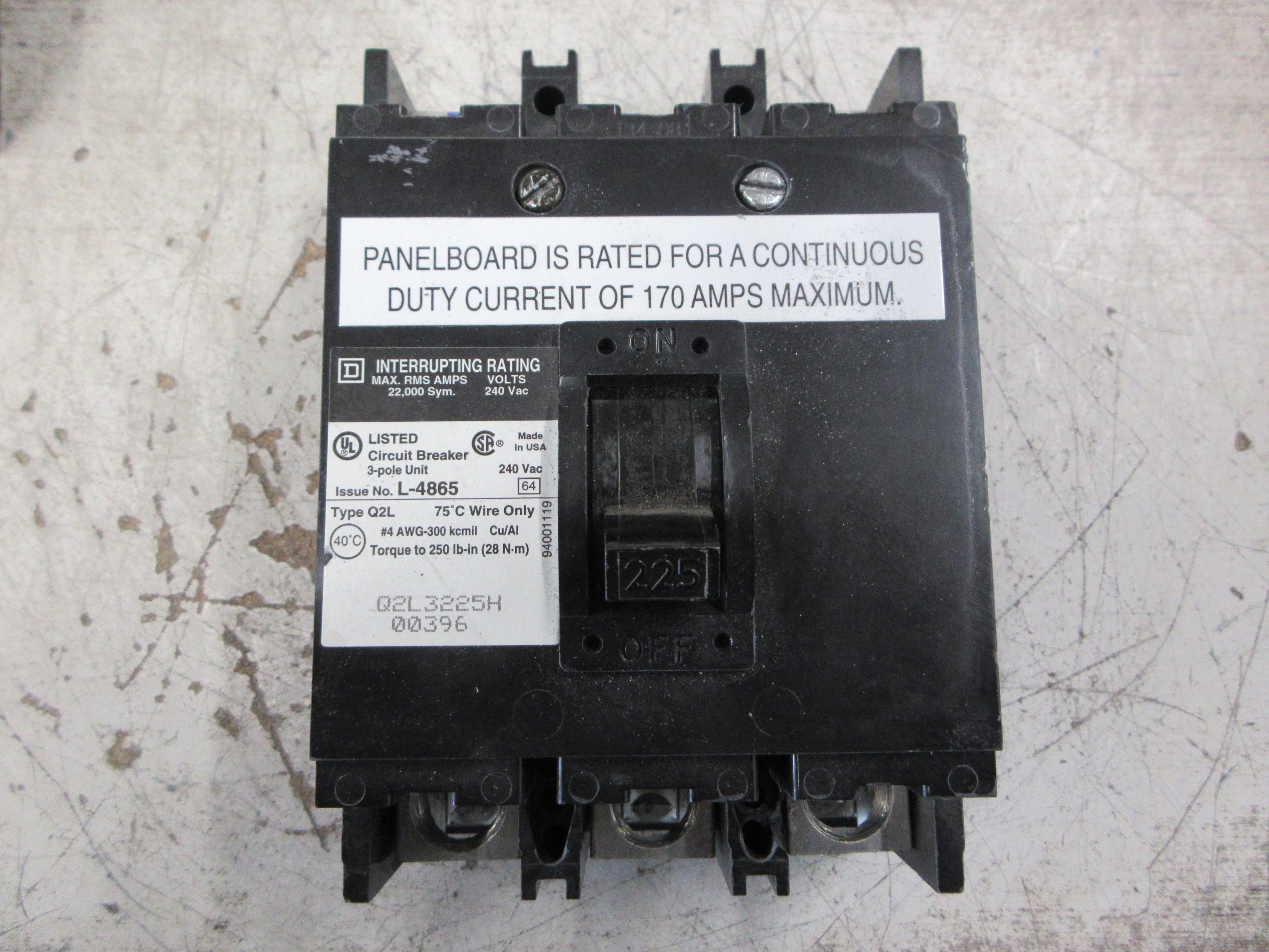Square D Circuit Breaker Q2L3225H 225A 240V 3P (2) Mounting Screws Used