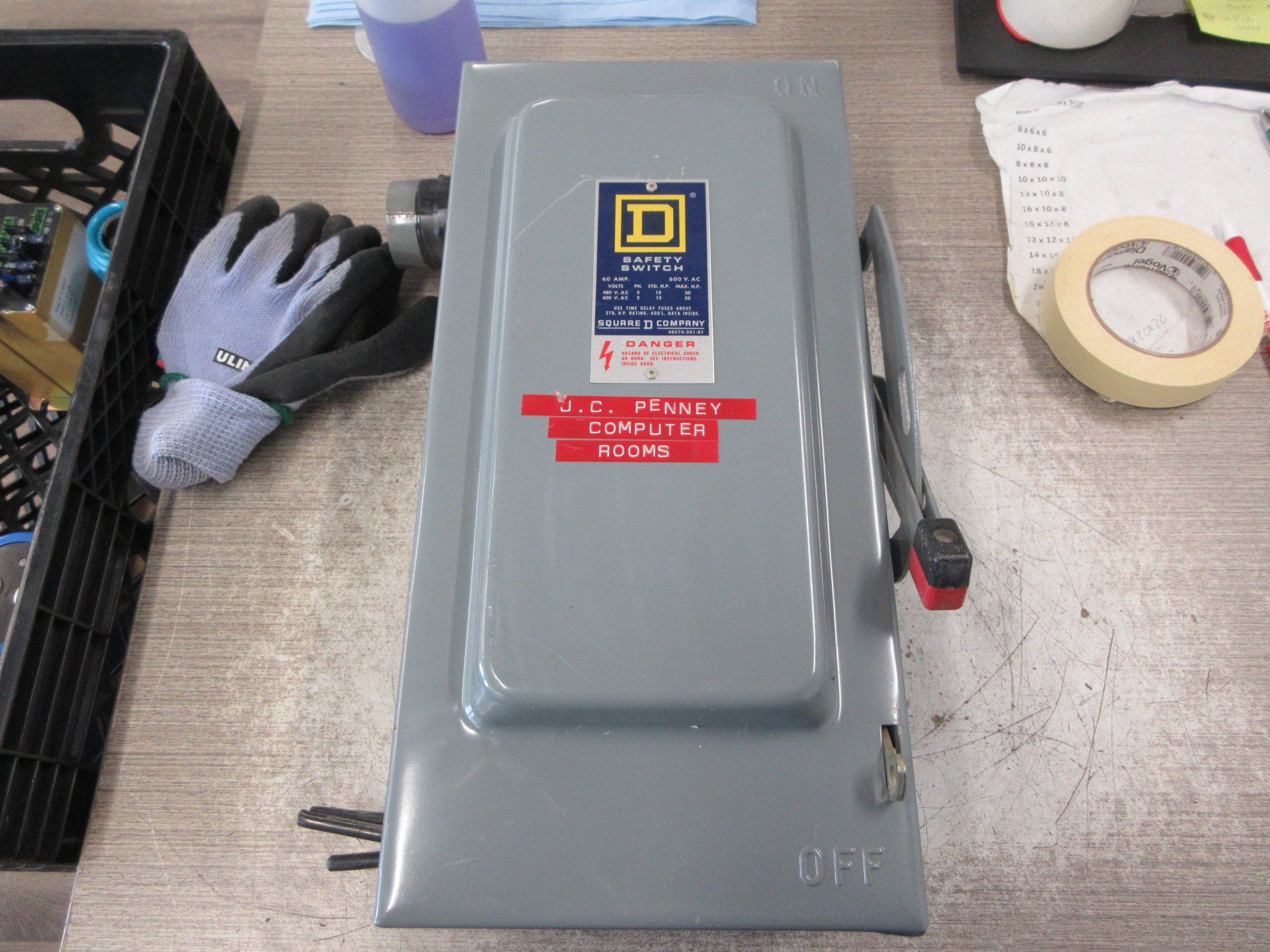 Square D Fusible Safety Switch H362 Ser. D2 60A 600V 3P Used