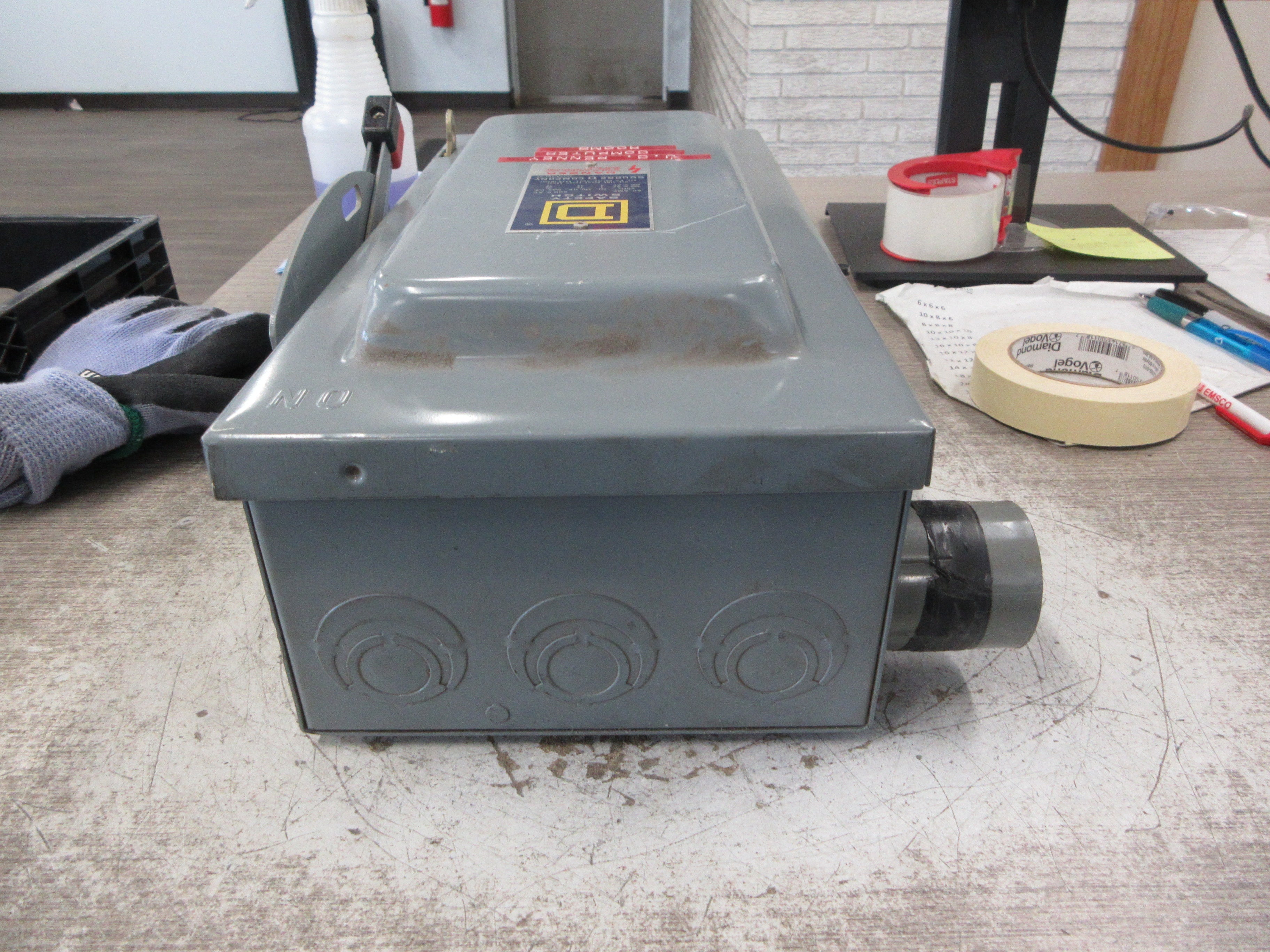 Square D Fusible Safety Switch H362 Ser. D2 60A 600V 3P Used
