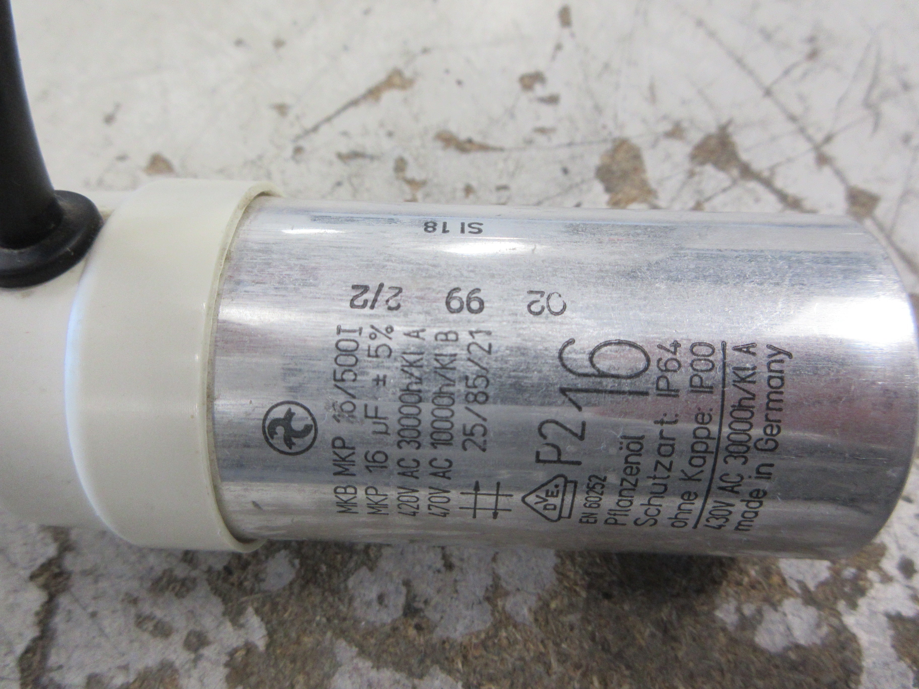 Pflanzenol Capacitor MKB MKP 16/500I 16uF 420/470V Used