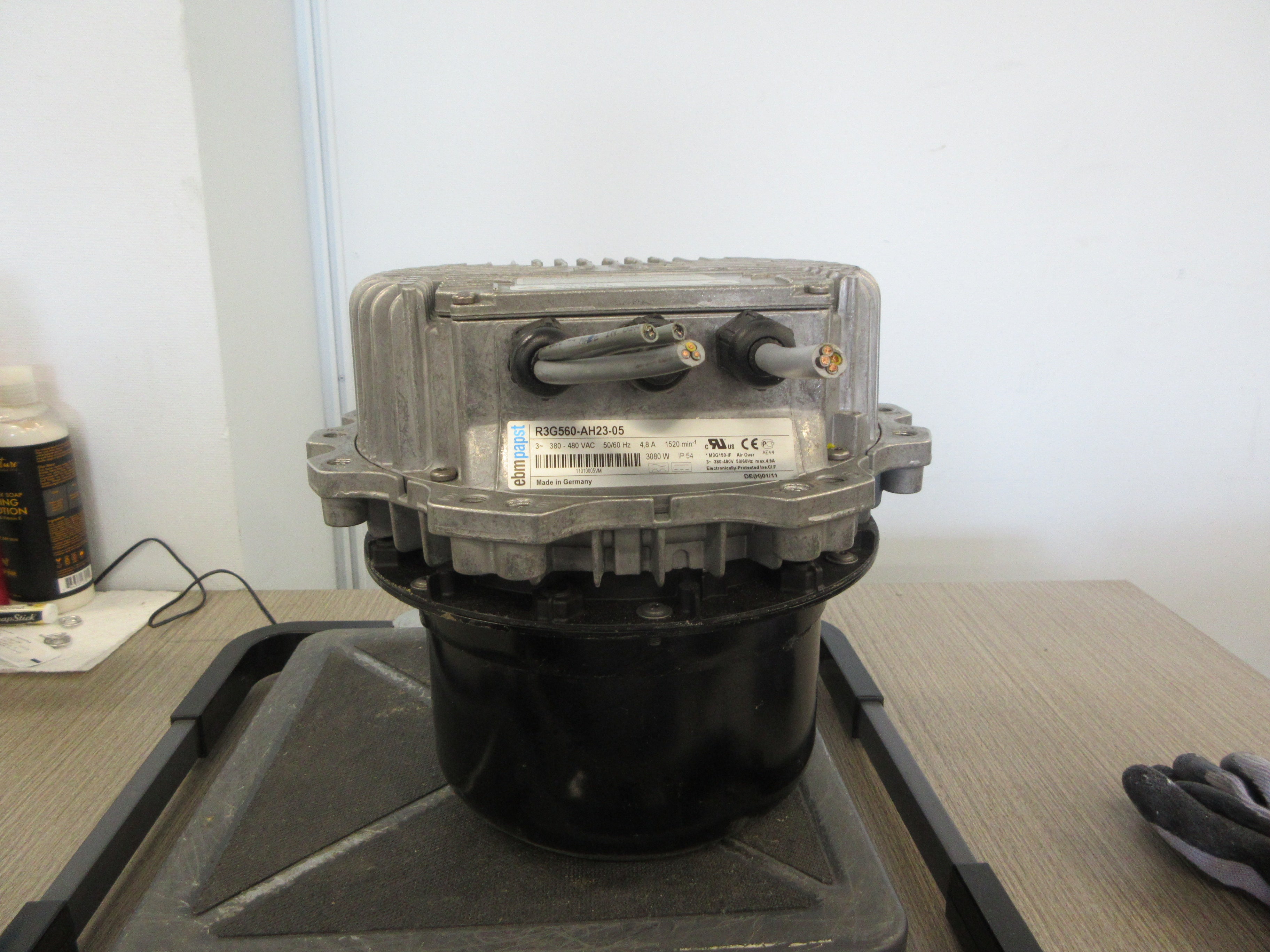 ebmpapst Centrifugal Fan R3G560-AH23-05 380-480V 50/60Hz 3Ph 4.8A 1520RPM Used