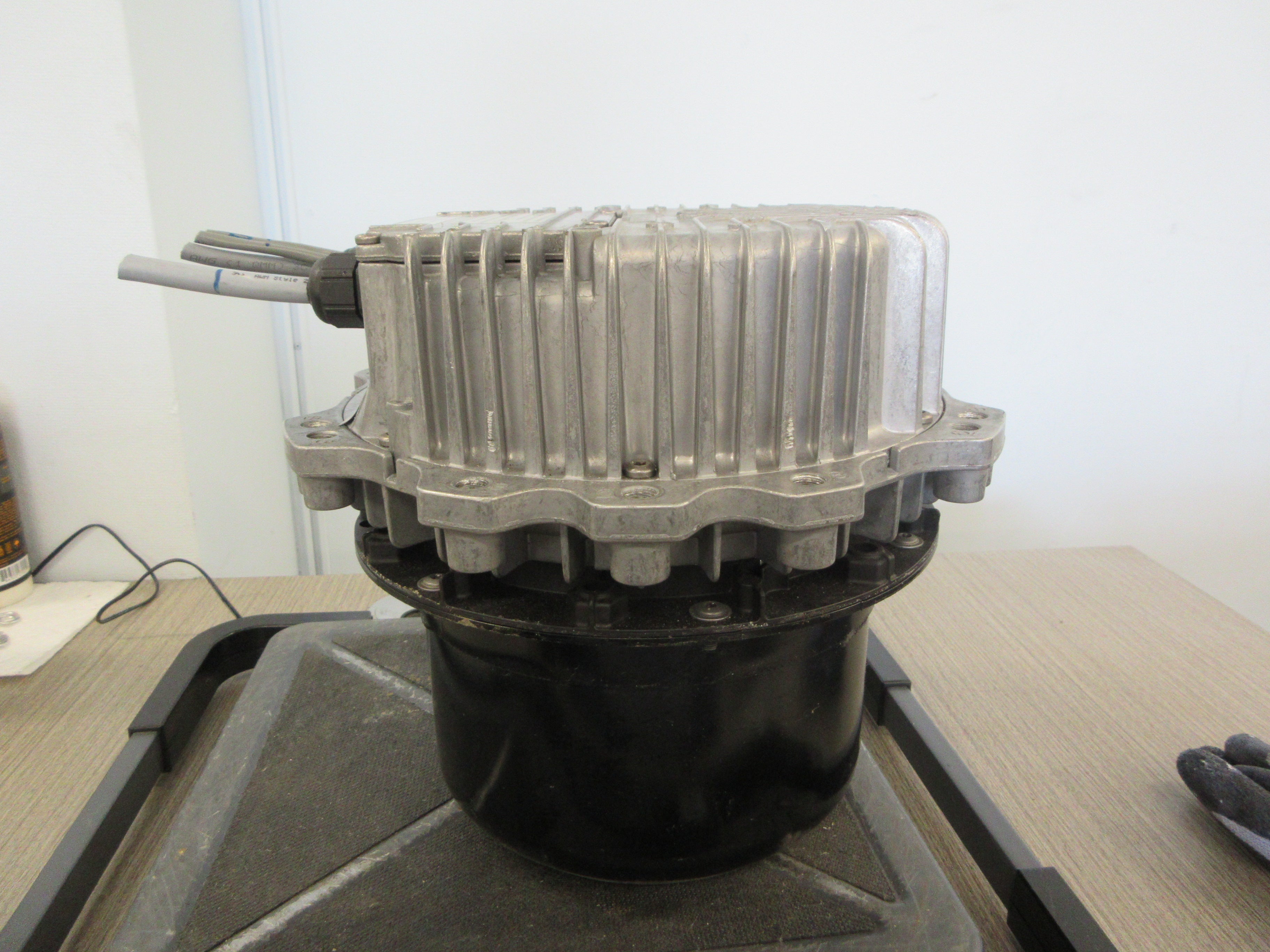 ebmpapst Centrifugal Fan R3G560-AH23-05 380-480V 50/60Hz 3Ph 4.8A 1520RPM Used
