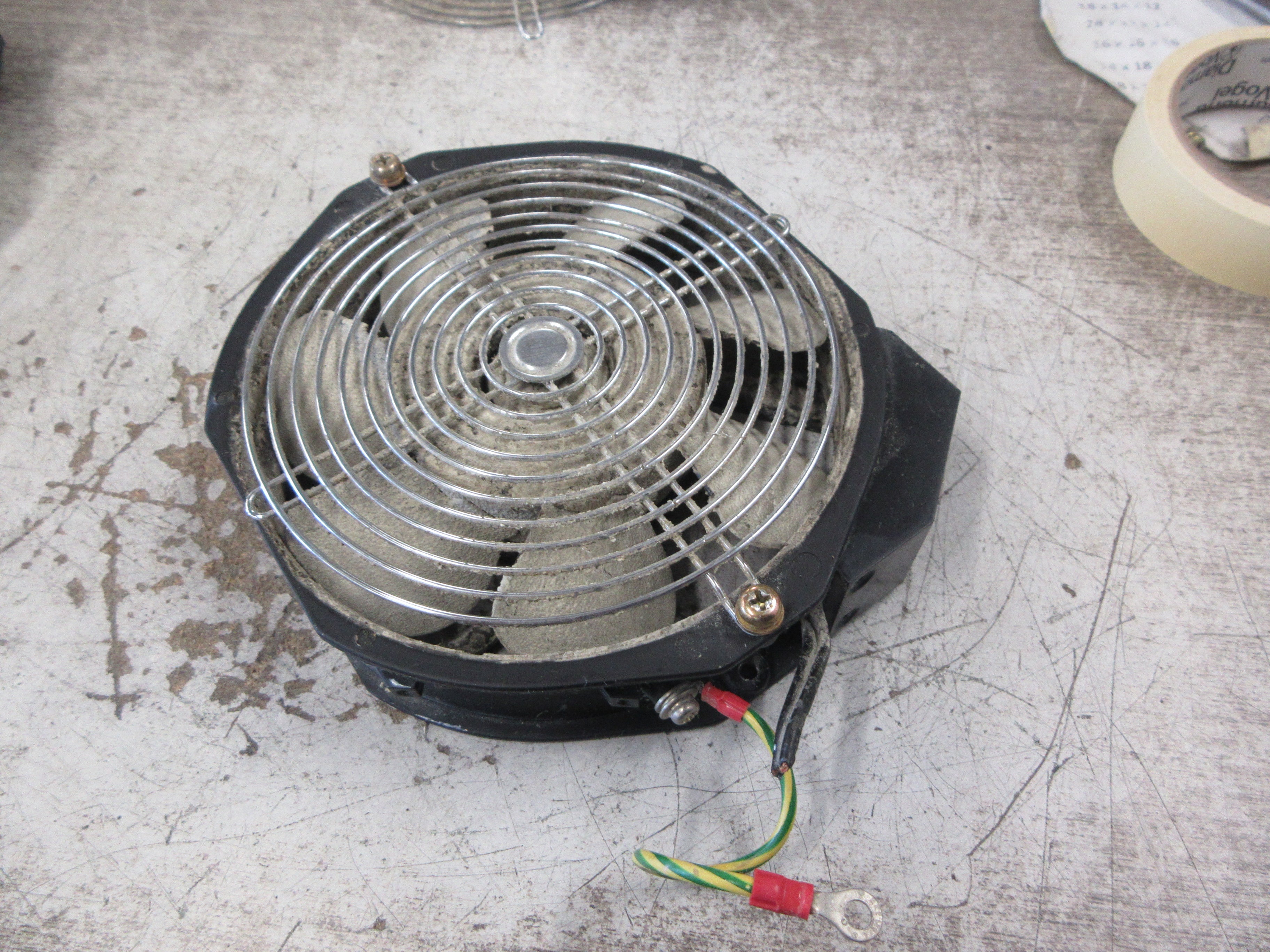 NMB Flowmax Axial Fan 5915PC-20W-B20 200-240V 50/60Hz (2) Grilles Used