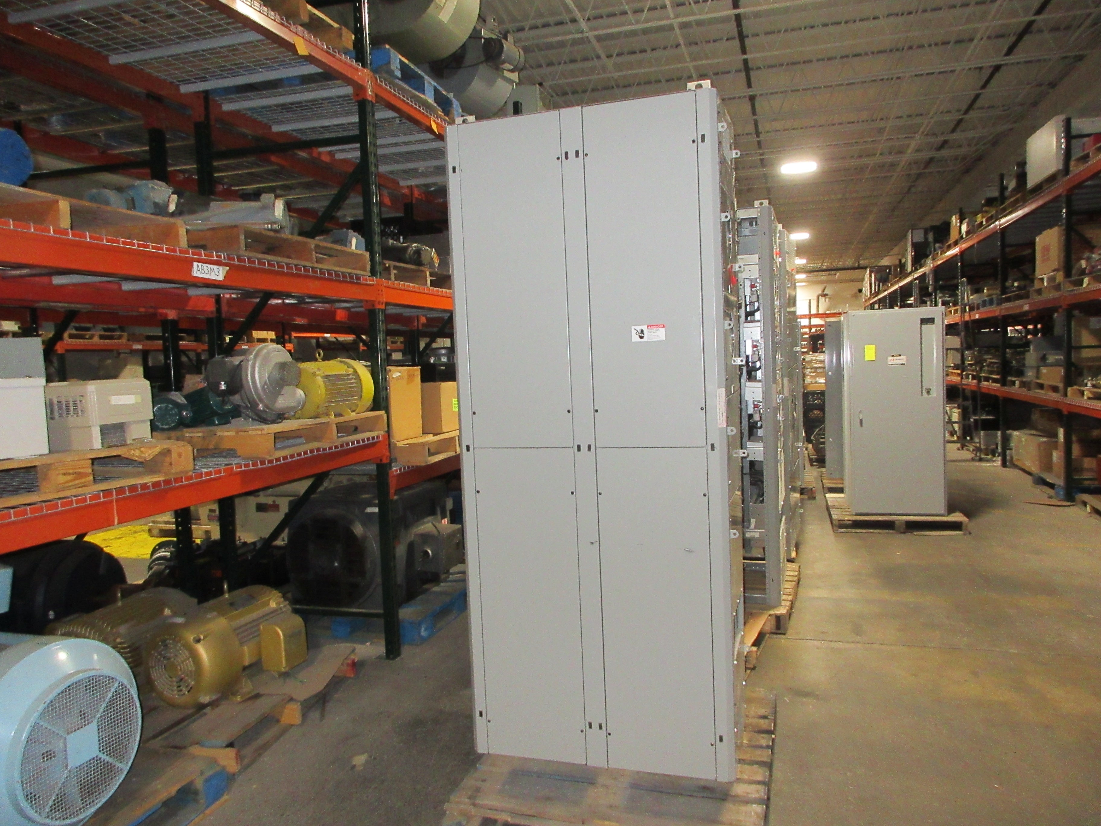Siemens Meter Stack SB3 Rev. A 480Y/277V 60Hz 3Ph 4W 2500A 14-Position Used