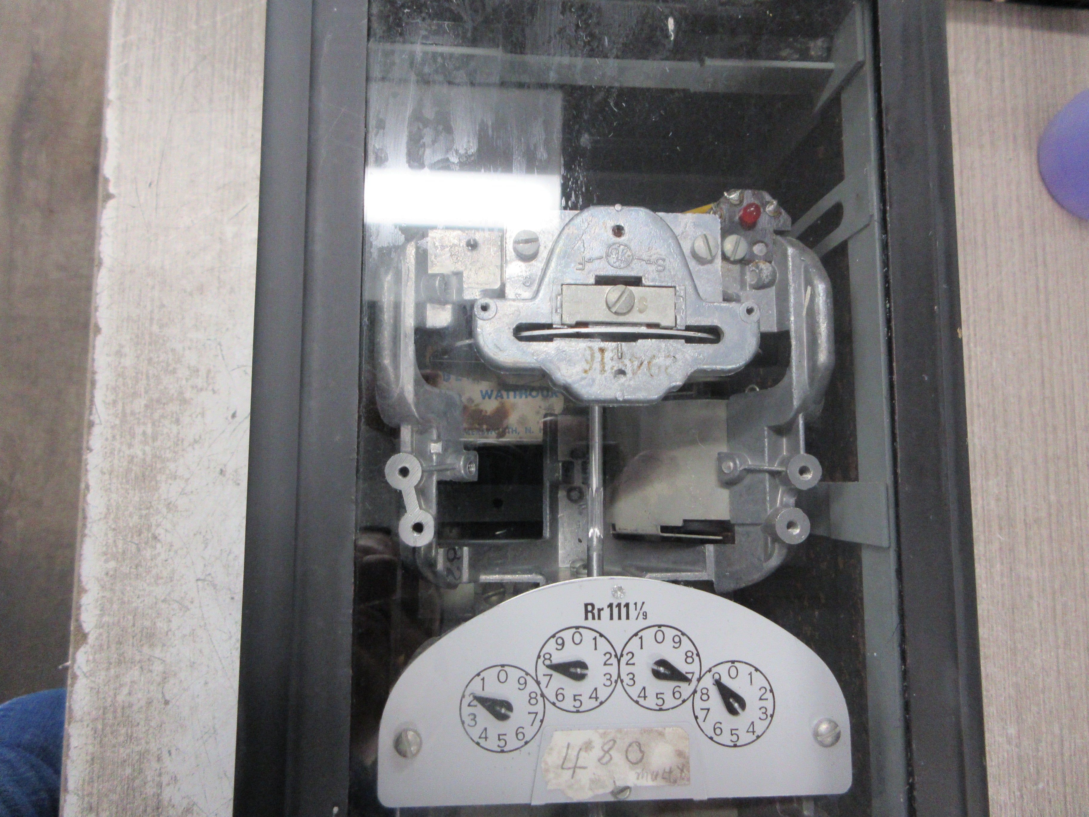 GE DS-64 Watthour Meter 701X1G180 120V 60Hz 4W 3-stator Used