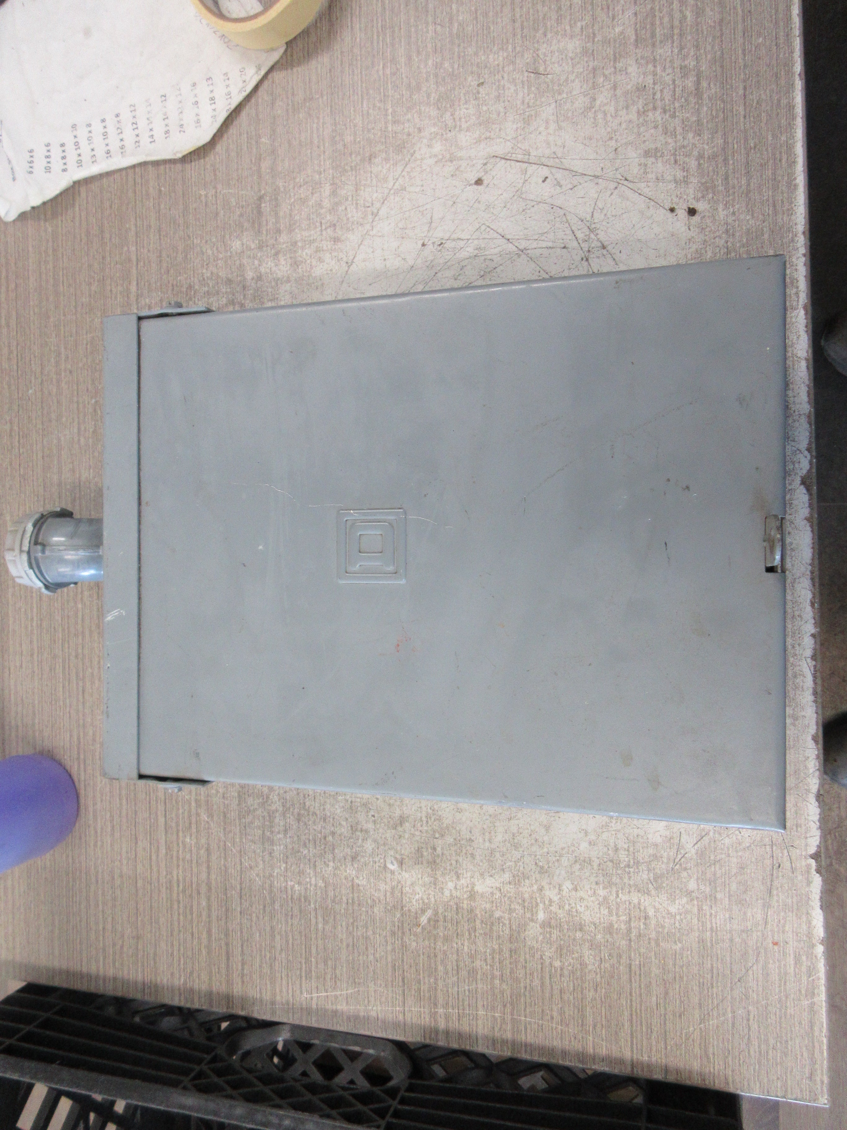 Square D Main Lug Circuit Breaker Panel Q06-12L100RB 3R Enclosure Used