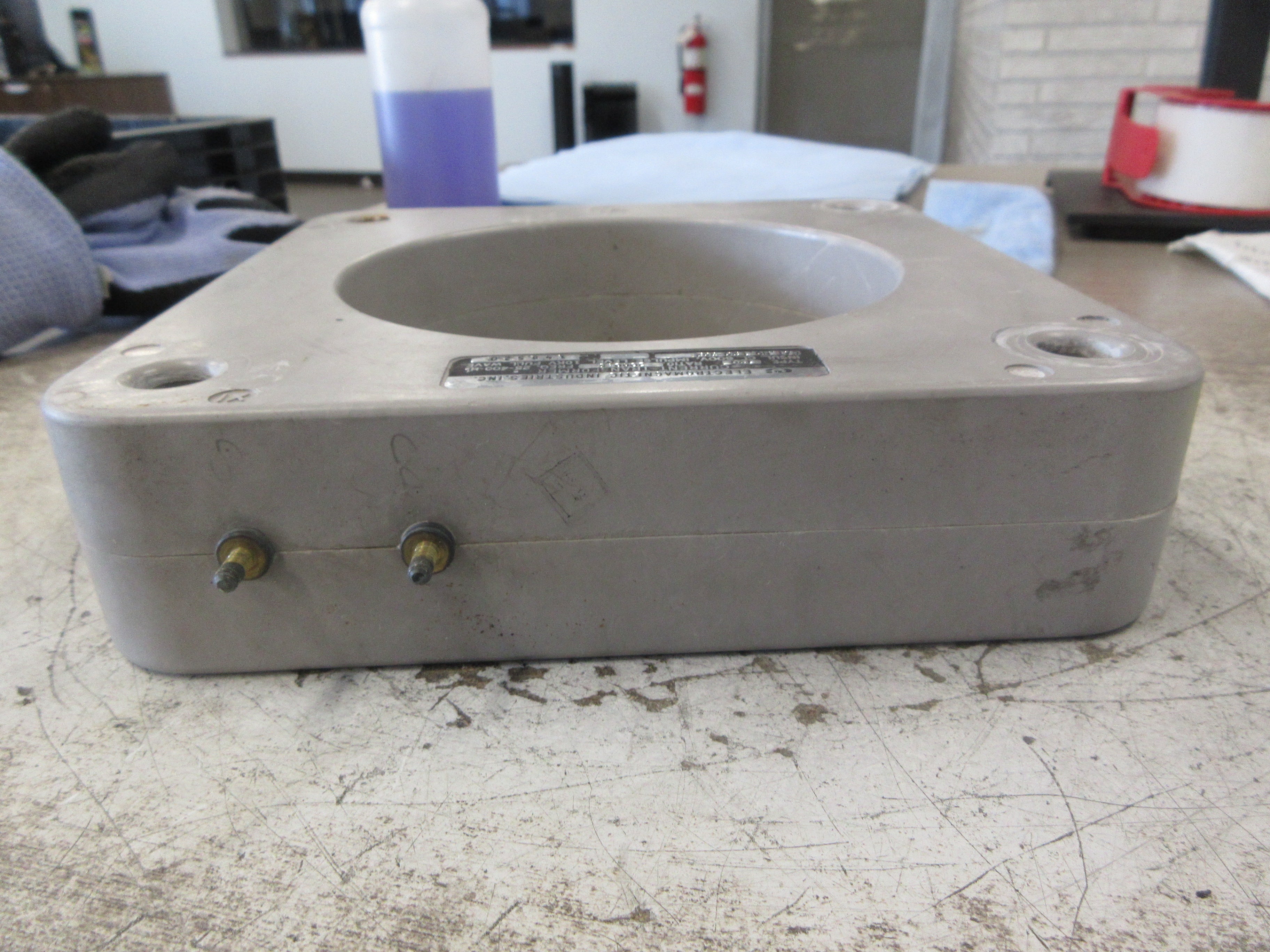 Electromagnetic Industries Current Transformer 120-302 Ratio 3000:5A 600V Used
