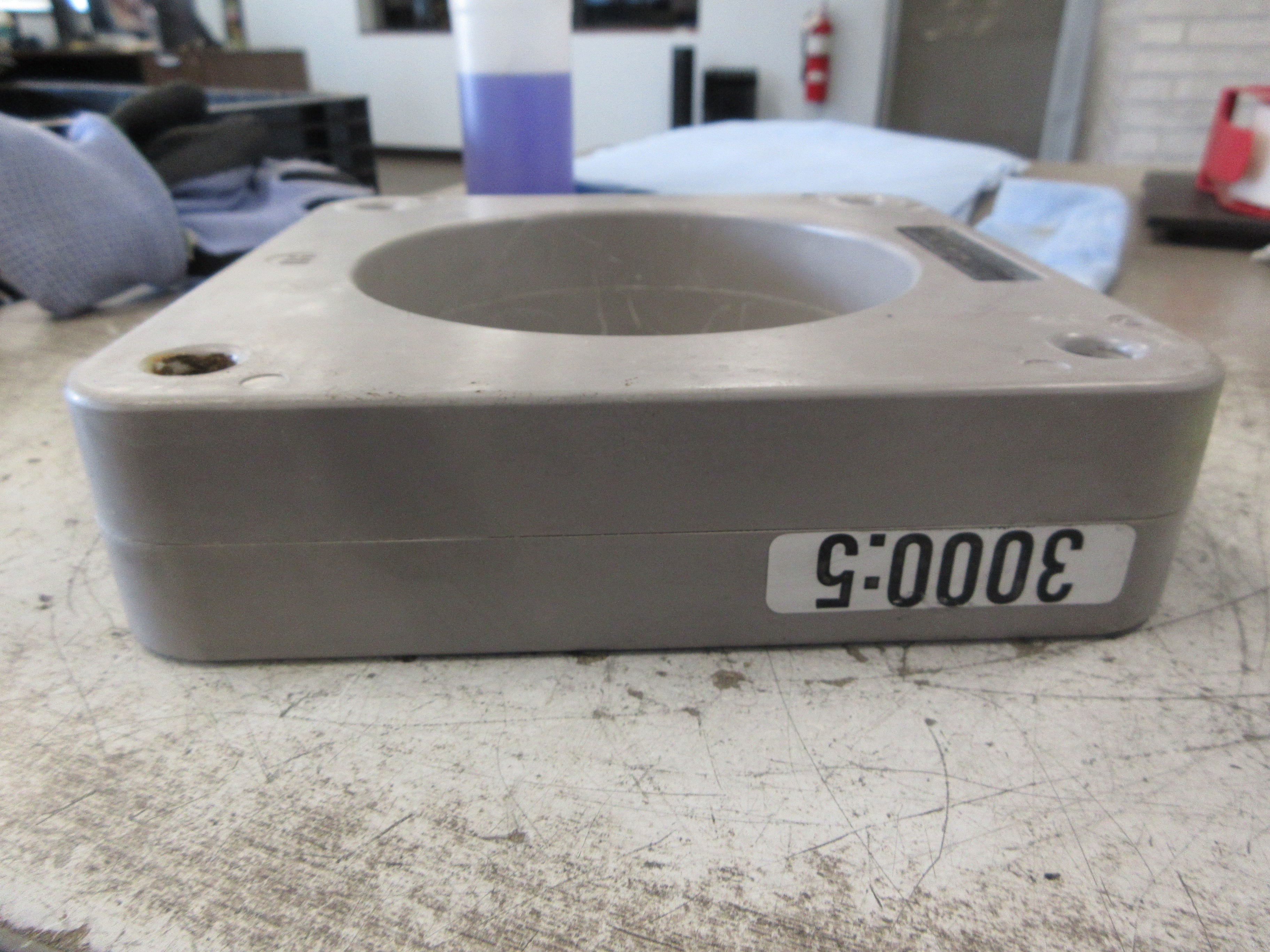 Electromagnetic Industries Current Transformer 120-302 Ratio 3000:5A 600V Used