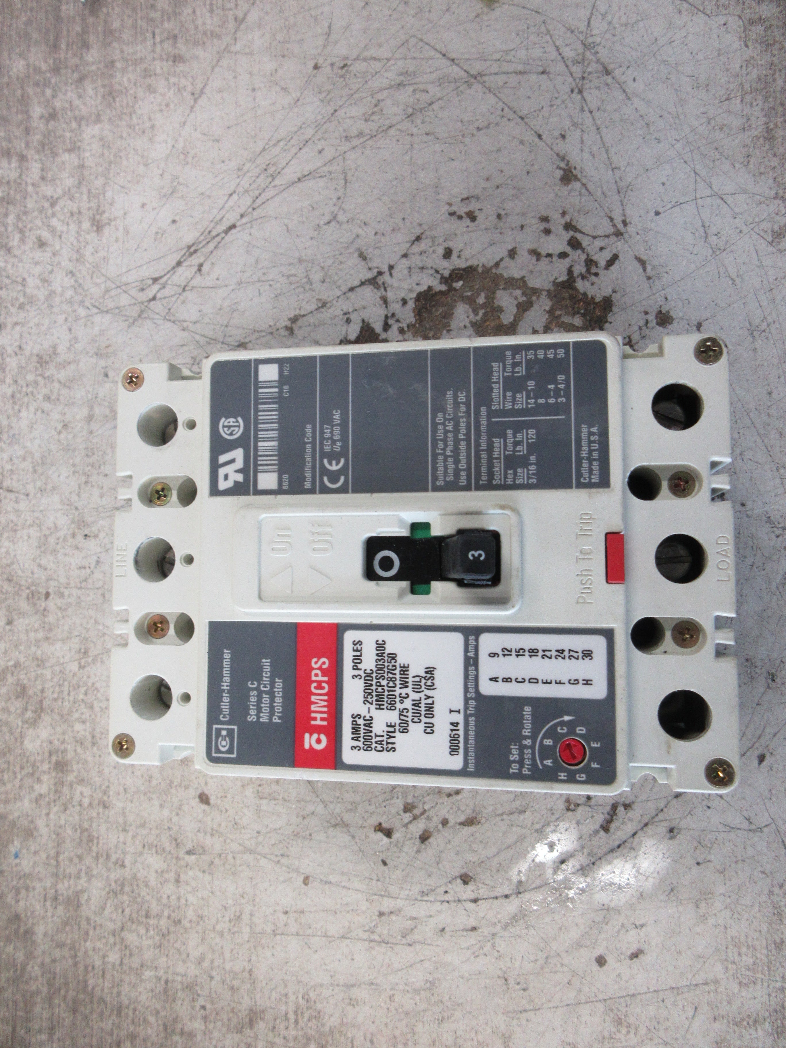 Cutler-Hammer Circuit Breaker HMCPS003A0C 3A 600V 3P Used