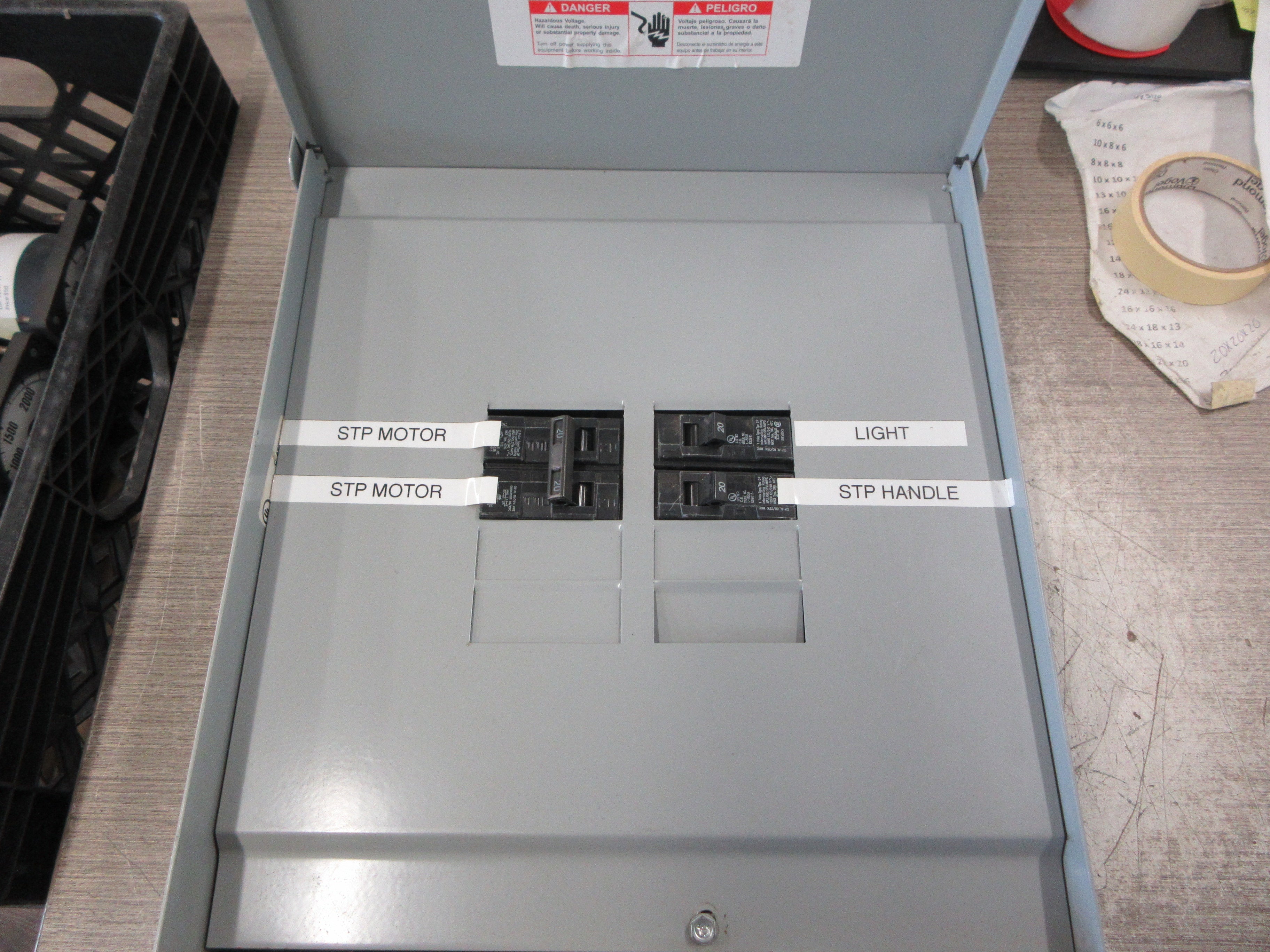 Siemens Main Lug Circuit Breaker Panel W0816ML1125CU 208Y/120V 125A Max 1Ph Used