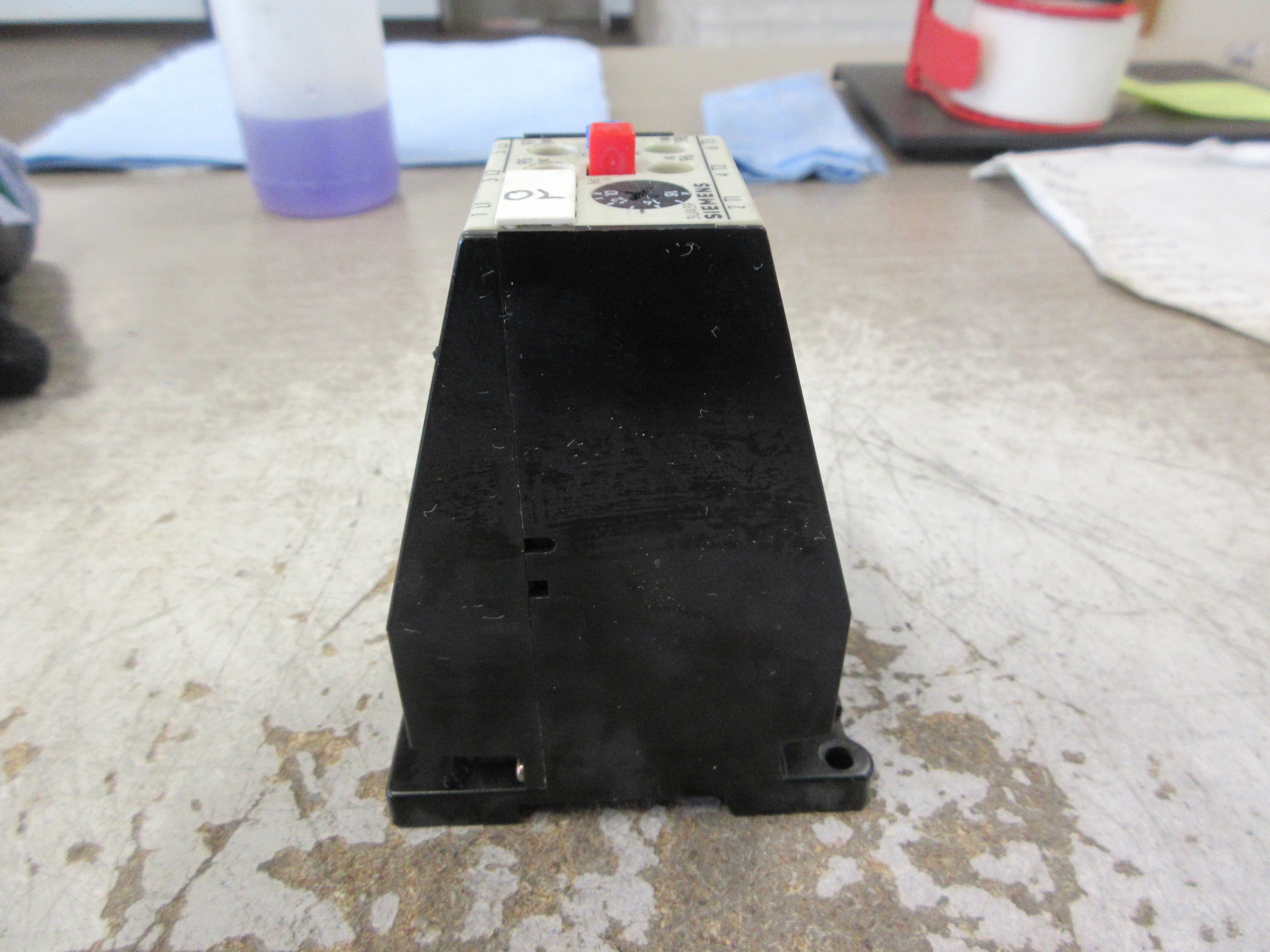 Siemens Solid State Overload 3UA59 00-2A Trip: 10-16A *Chipped Corner* Used