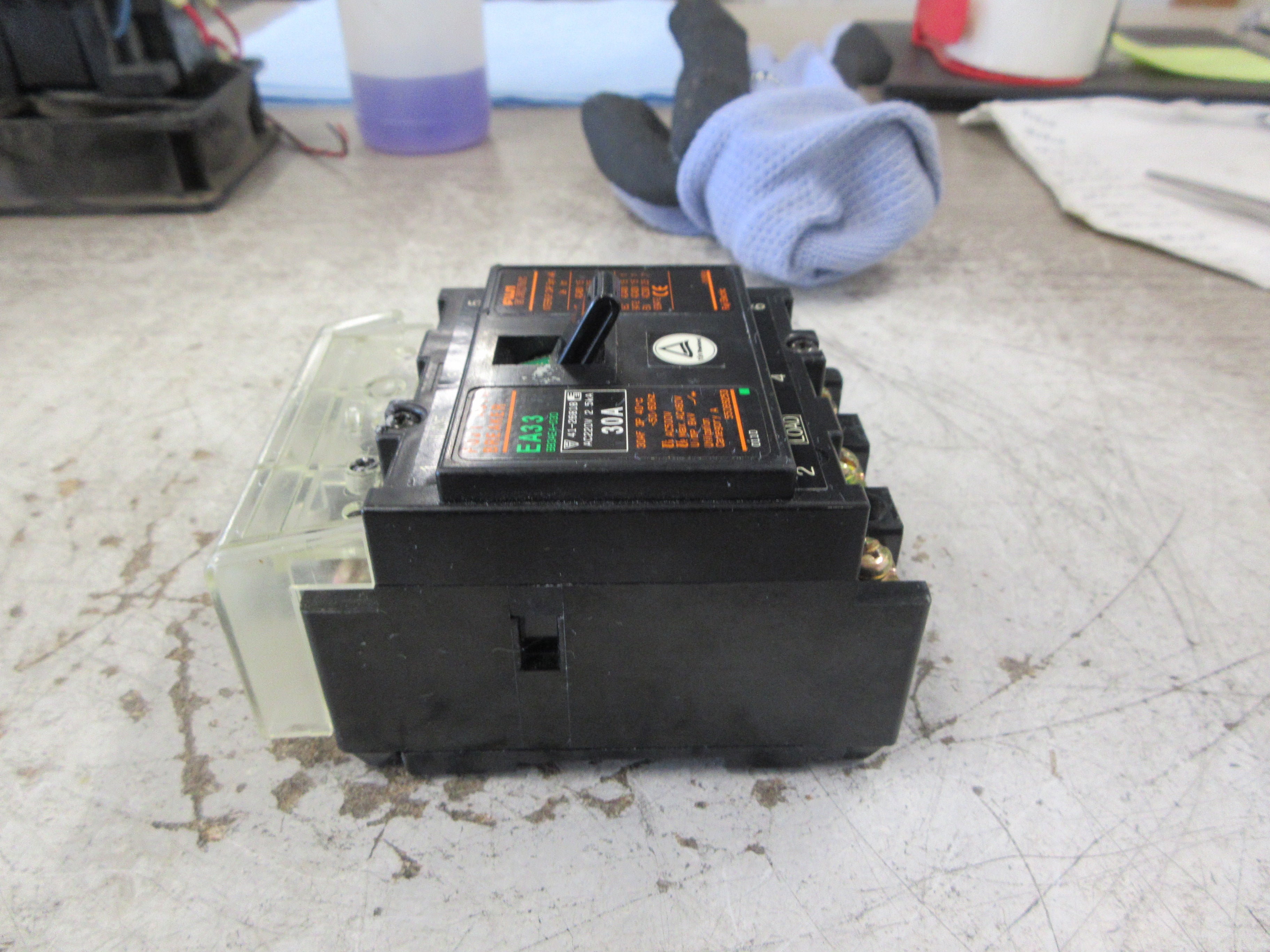 Fuji Electric Circuit Breaker EA33 30A 460V 3P (1) Terminal Cover Used