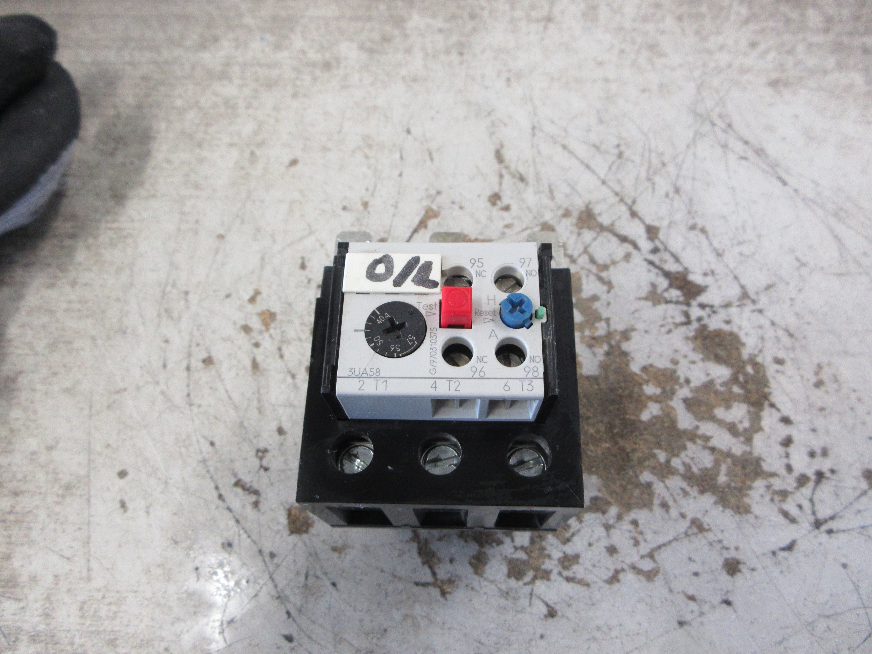 Siemens Solid State Overload 3UA58 00-2T Trip: 40-57A 600V Used