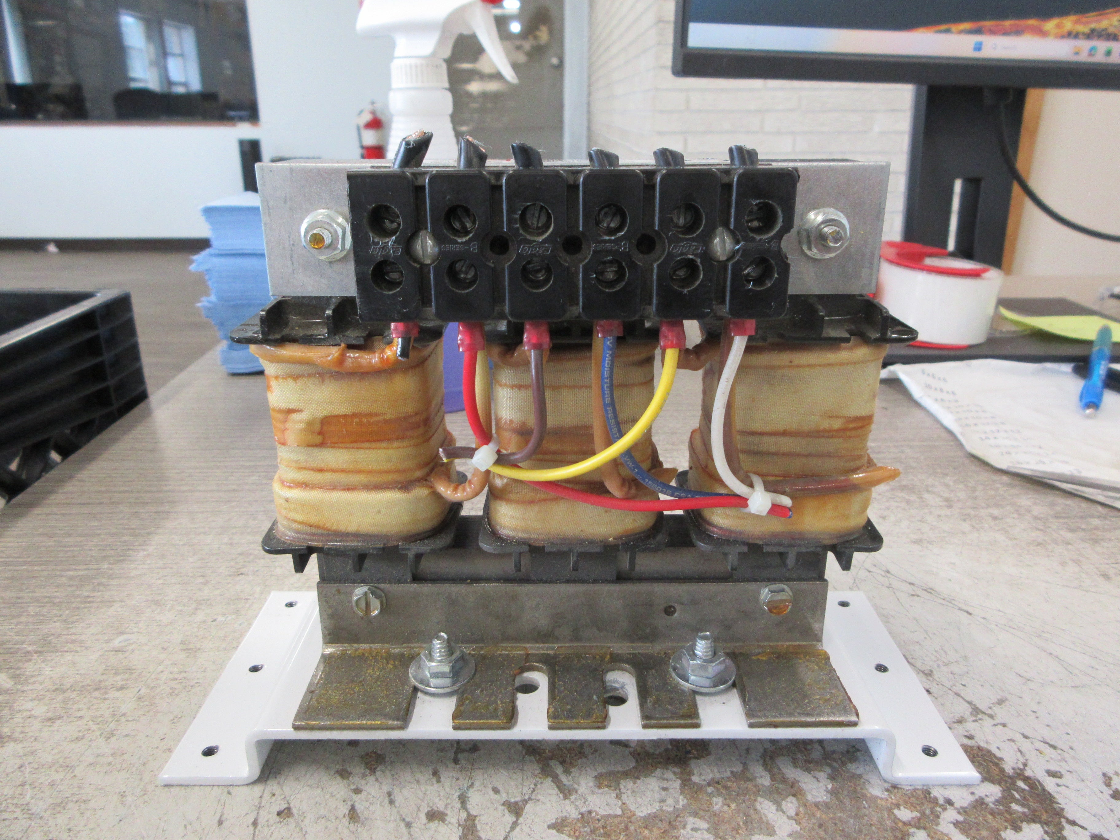 TCI KLR Series Line Reactor KLR25BTB 25A 600V 50/60Hz 3Ph W/Mounting Plate Used