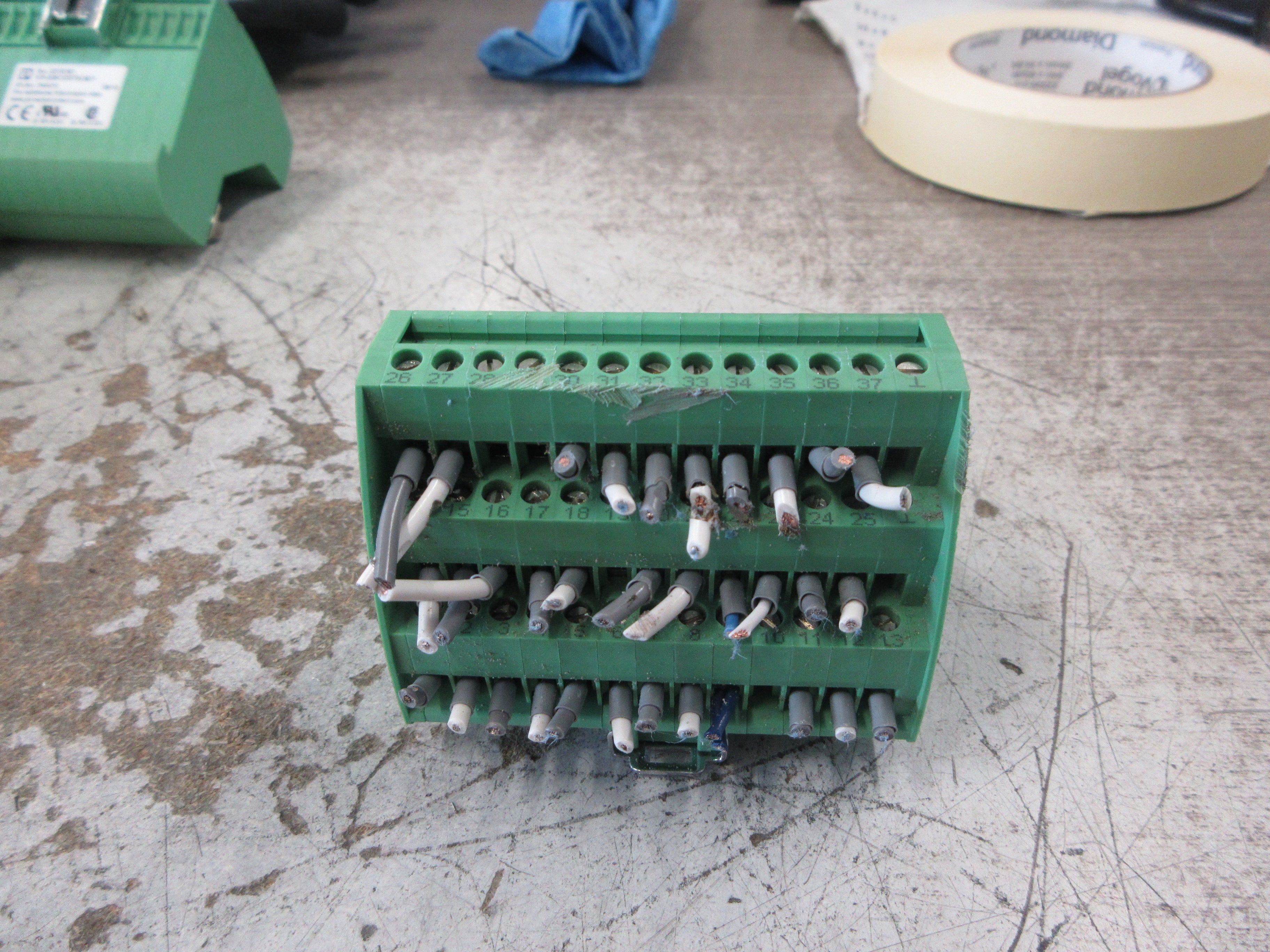 Phoenix Contact VIP-3/SC/D37SUB/F Termination Board 2315191 Used