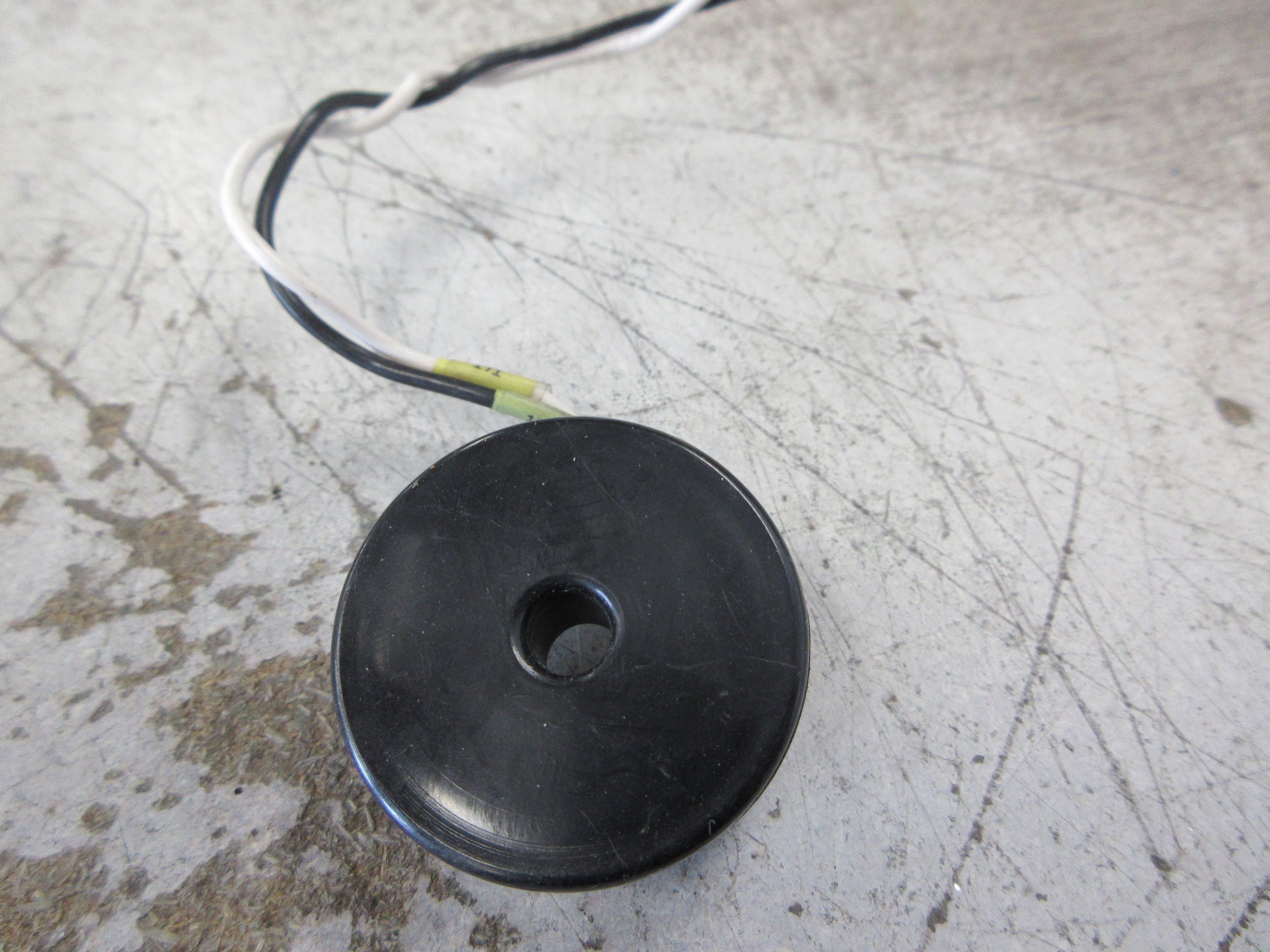 Continental Control Systems Current Transformer CTT-0300-005 LF Ratio 1:900 Used