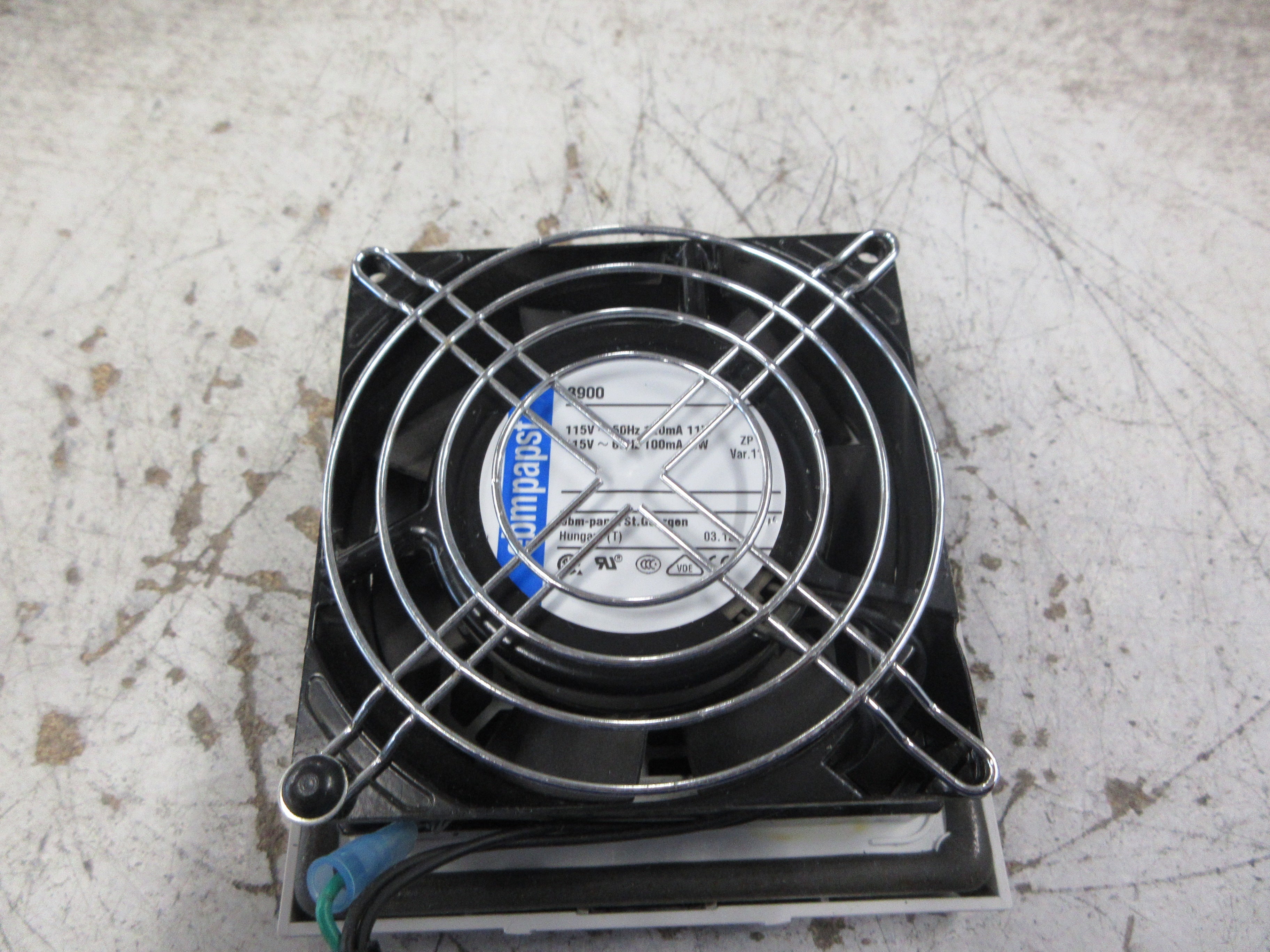 ebmpapst Axial Fan 3900 115V 60Hz 100mA 0.9W *Missing (2) Clips* Used