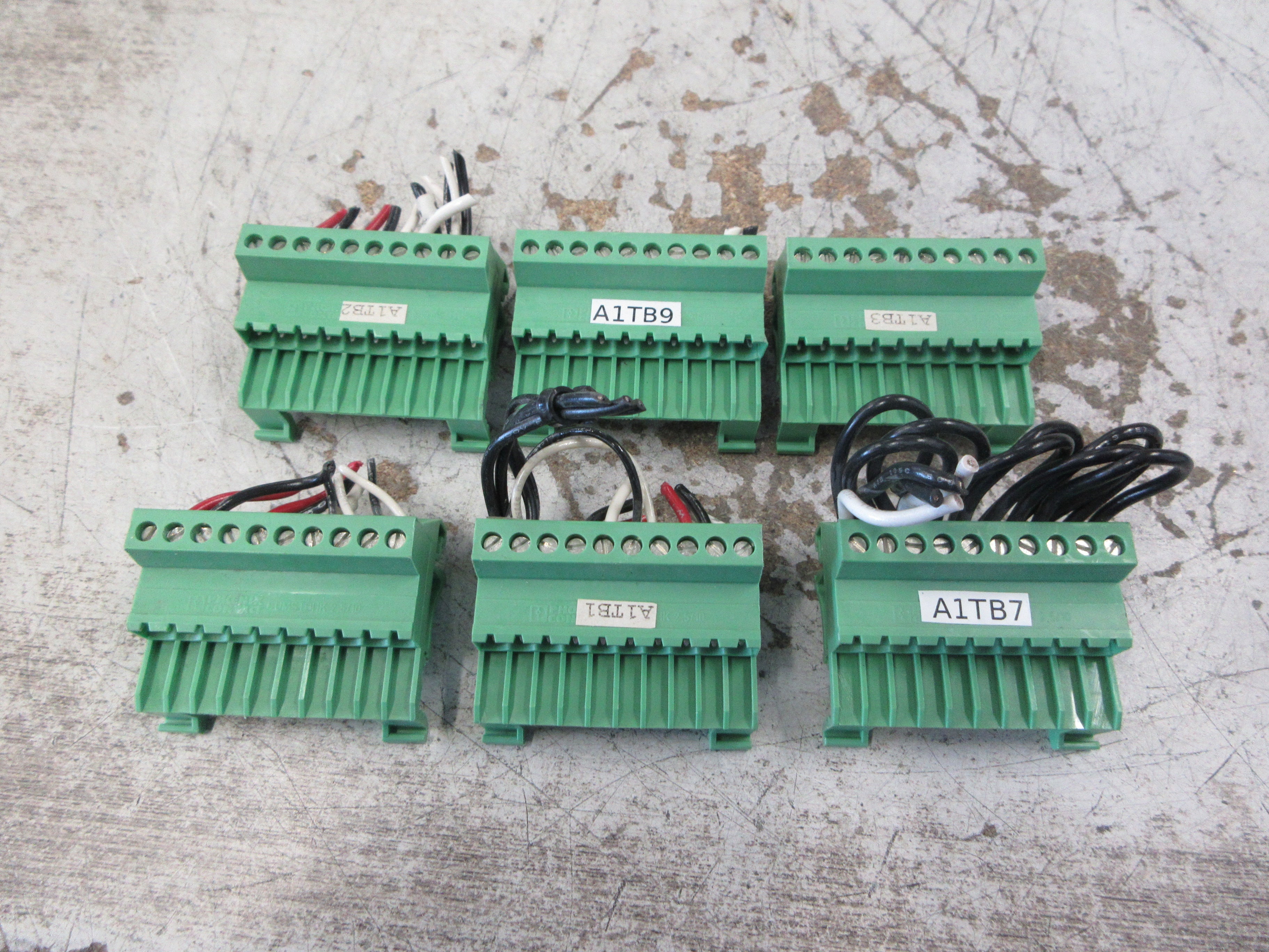 Phoenix Contact DIN-Rail Connector UMSTBHK 2,5/10 *Lot of 6* Used