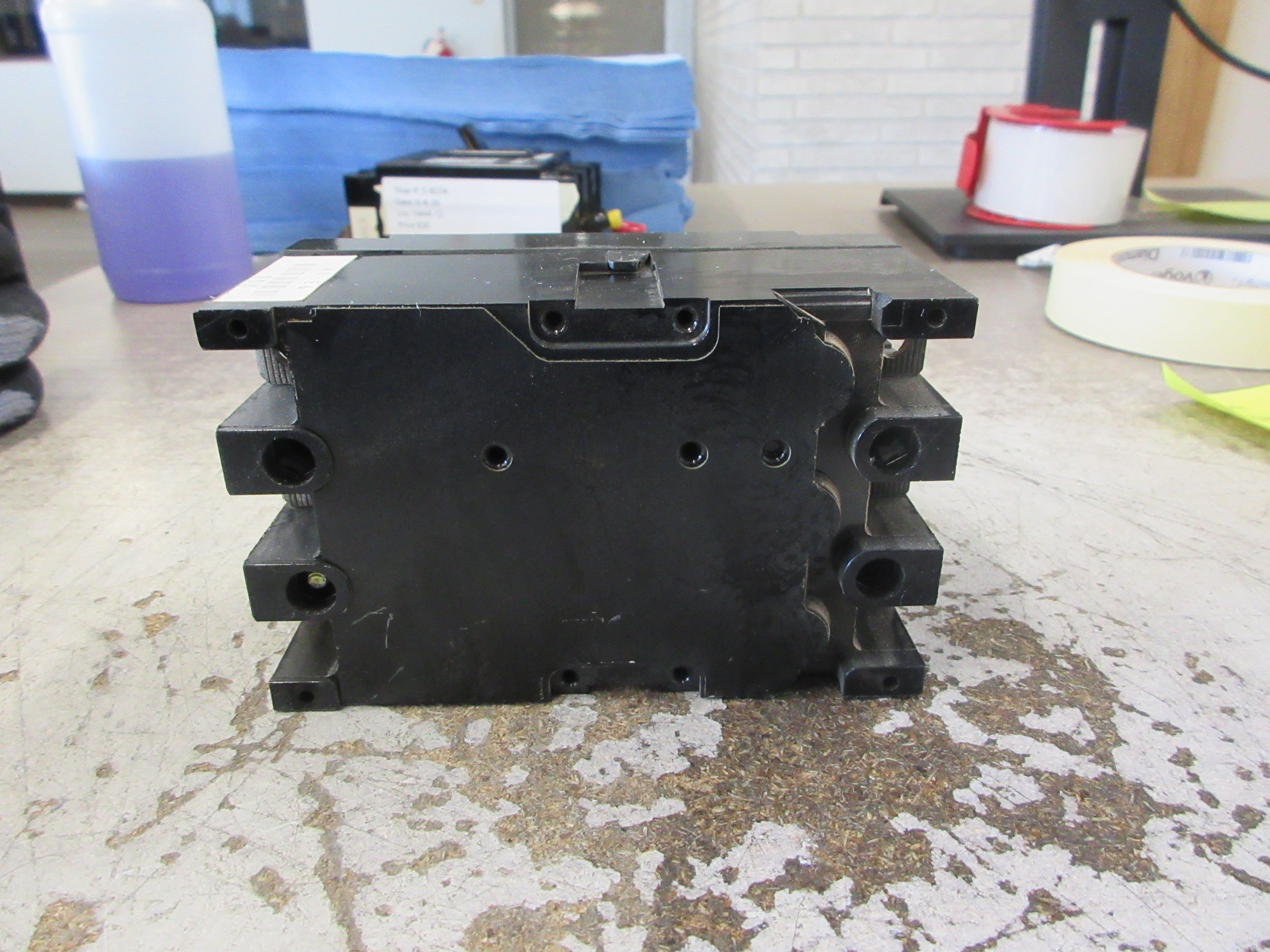 Fuji Electric Circuit Breaker EA63 60A 600V 3P *No Terminal Screws* Used