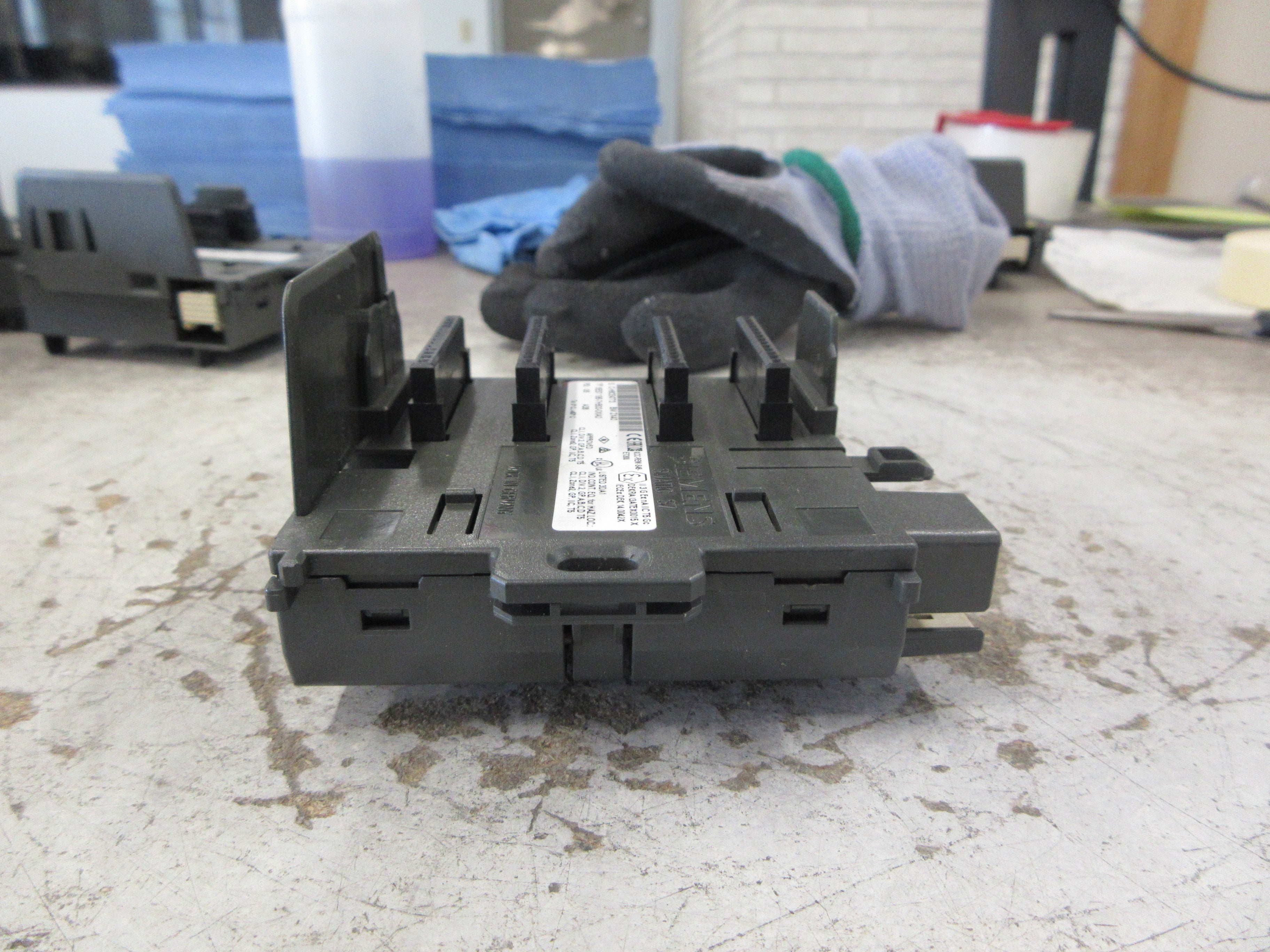 Siemens Bus Module 6ES7 195-7HB00-0XA0 FS: 06 Used