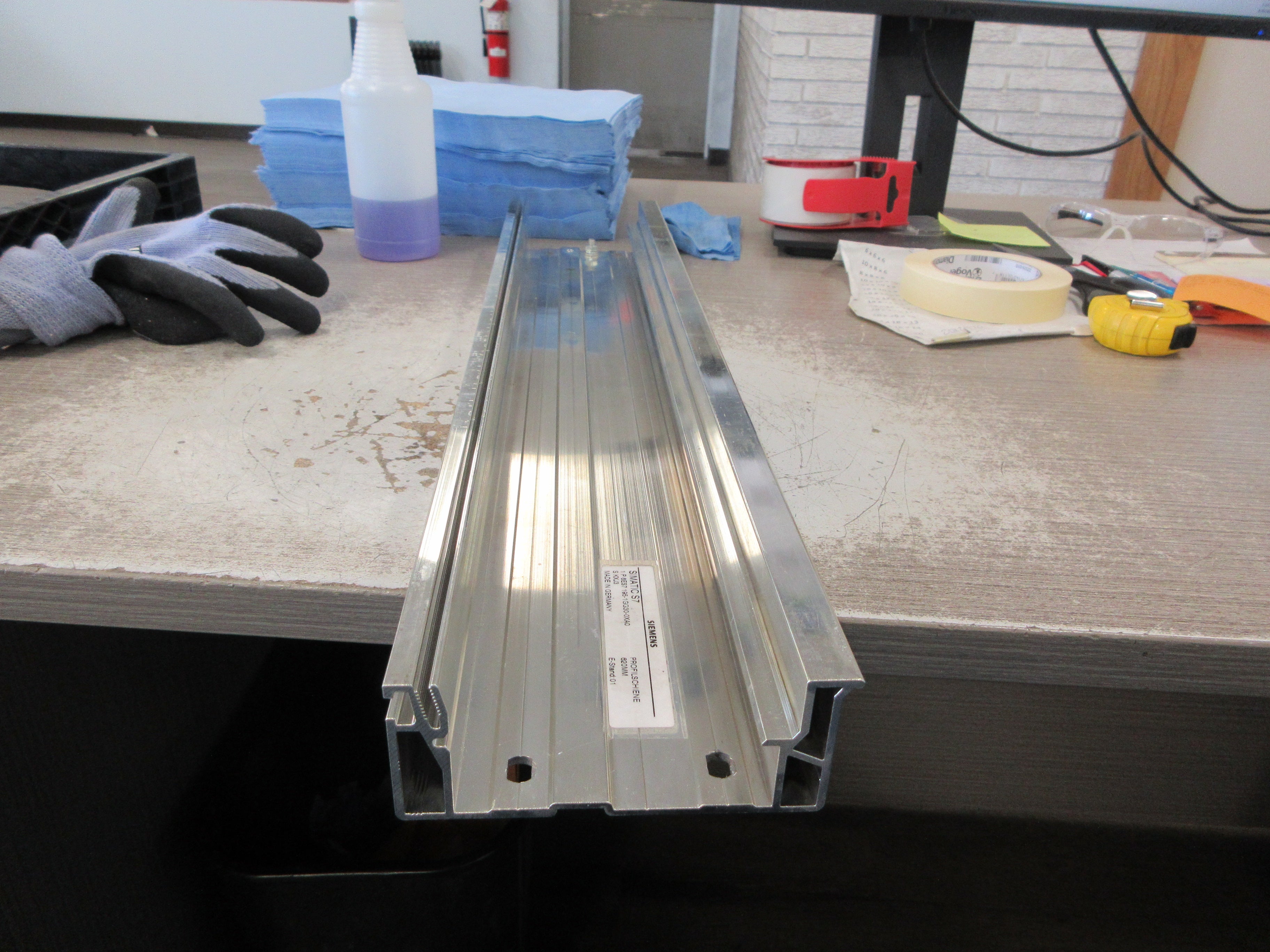 Siemens Simatic S7 Mounting Rail 6ES7 195-1GG30-0XA0 E-Stand: 01 620MM Used