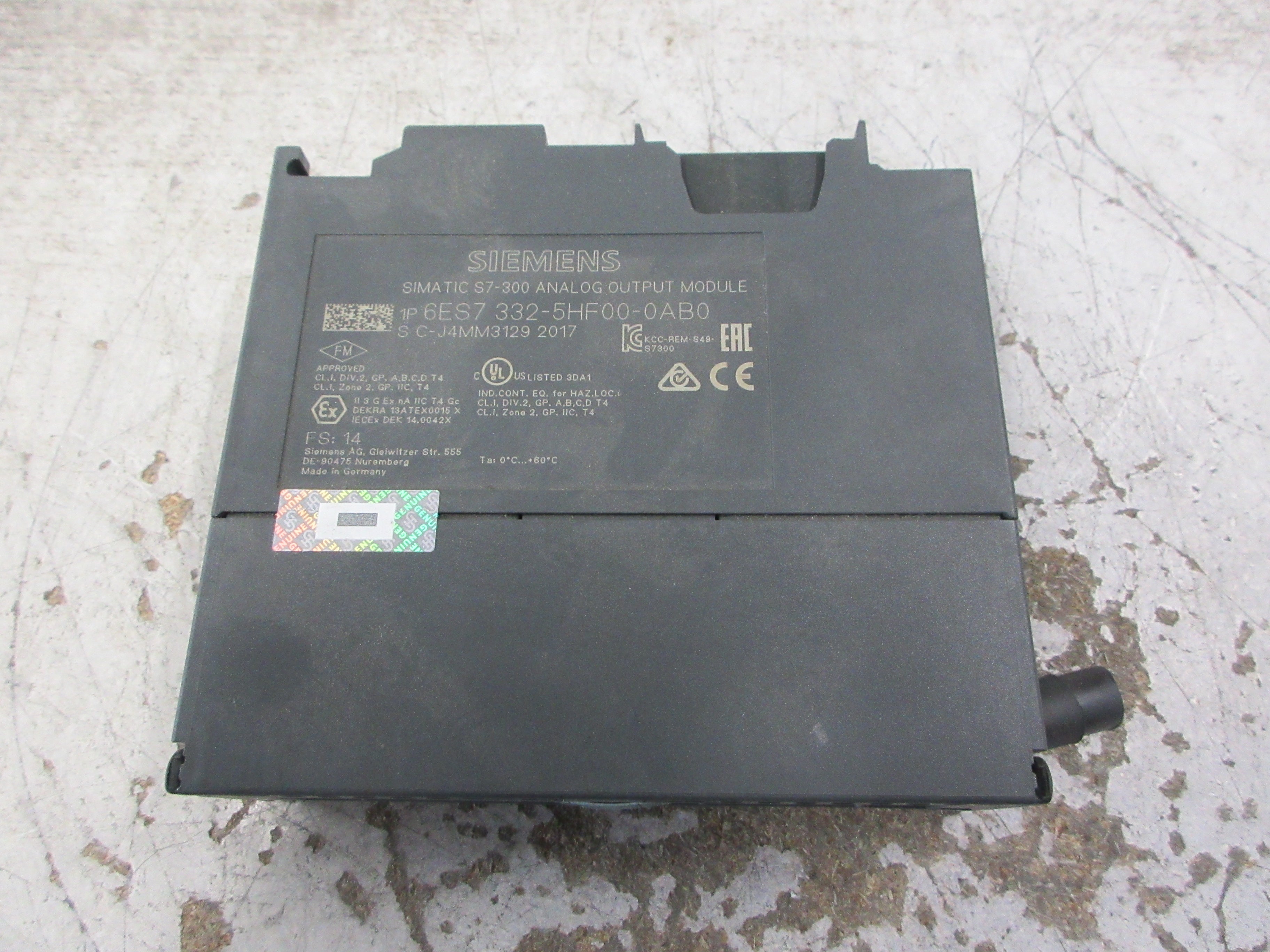 Siemens Simatic S7-300 Analog Output Module 6ES7 332-5HF00-0AB0 FS: 14 Used