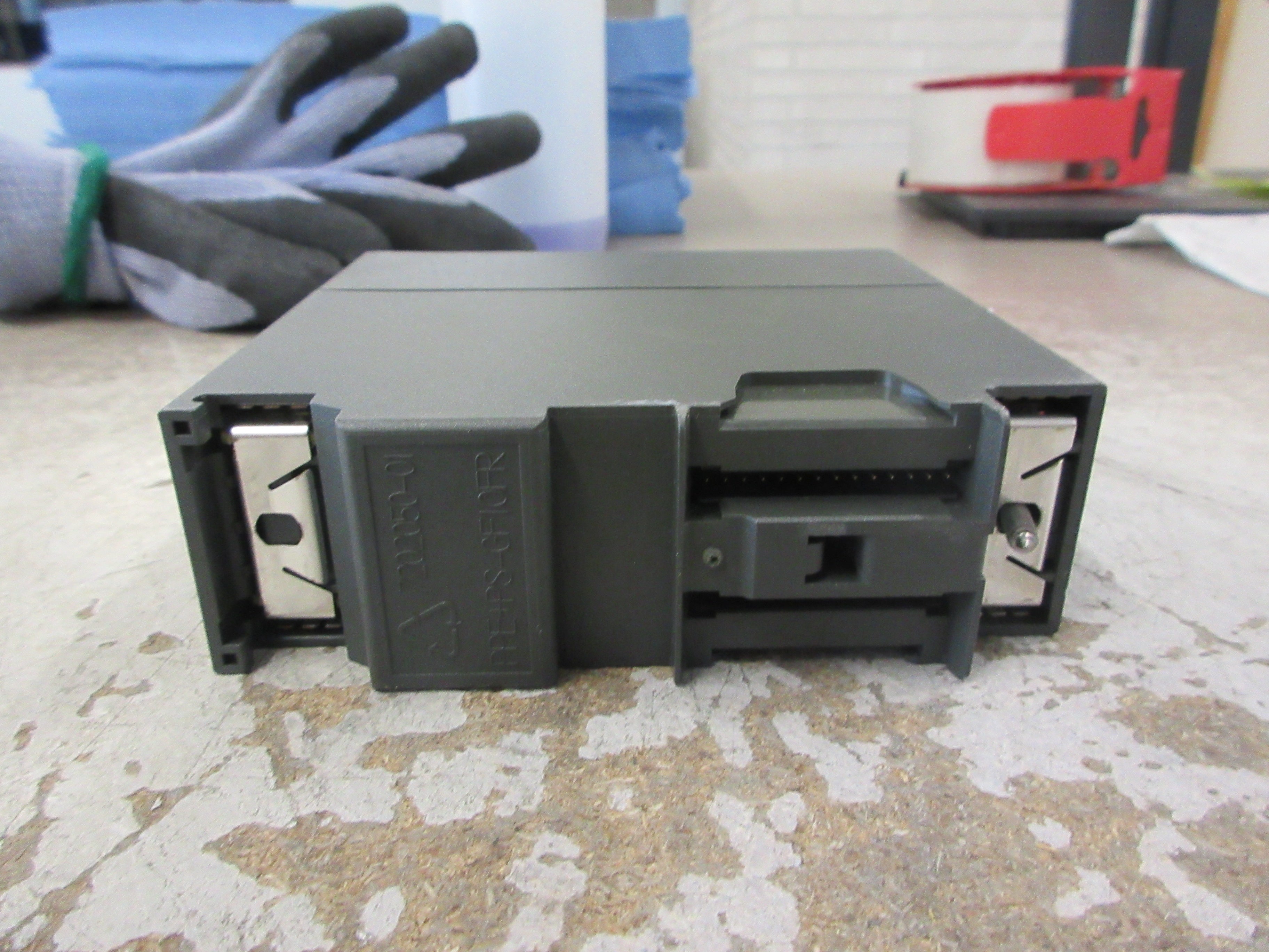 Siemens Simatic S7-300 Analog Output Module 6ES7 332-5HF00-0AB0 FS: 14 Used
