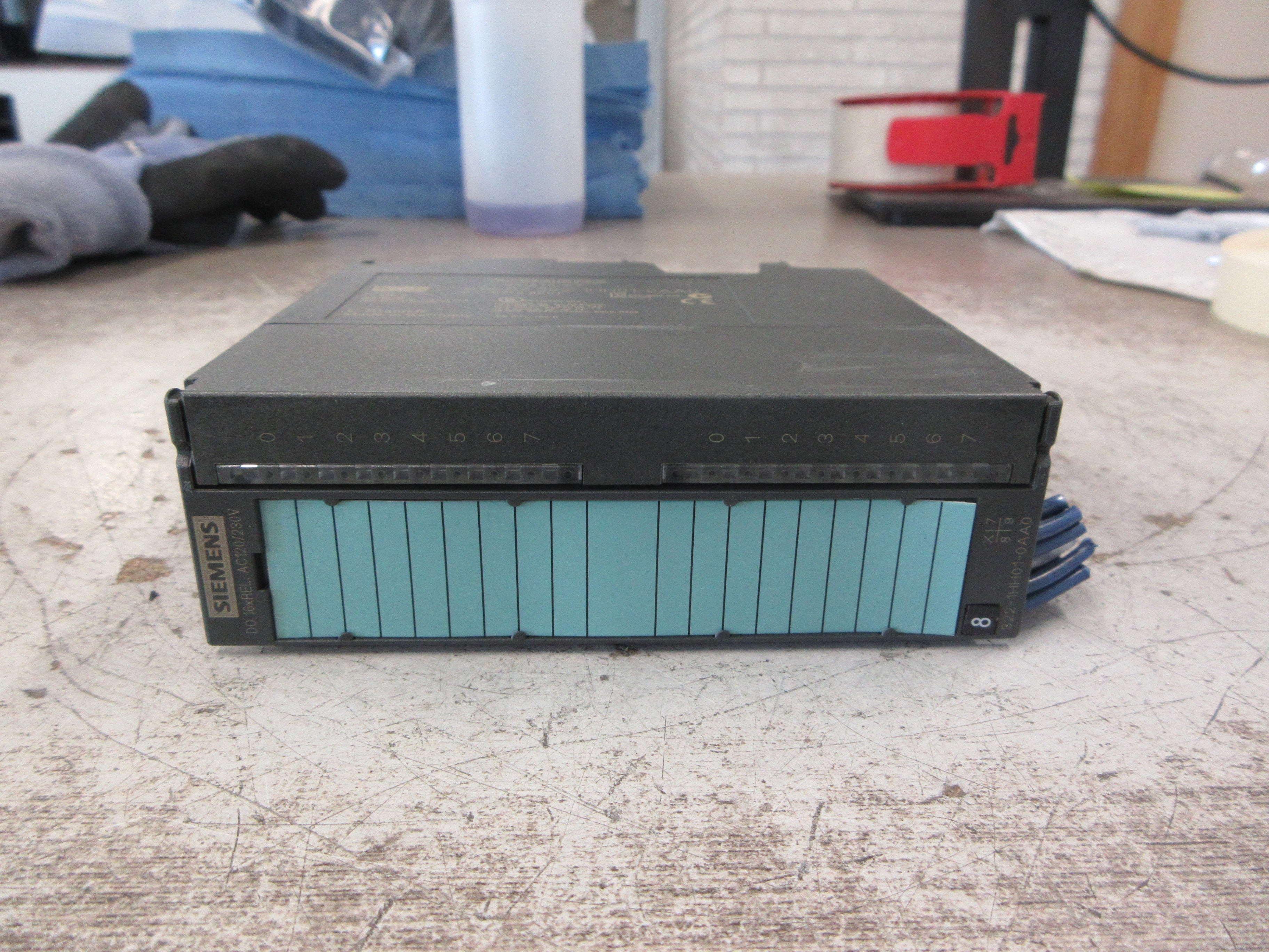Siemens Simatic S7 Digital Output Module 6ES7 322-1HH01-0AA0 24VDC/240VAC Used