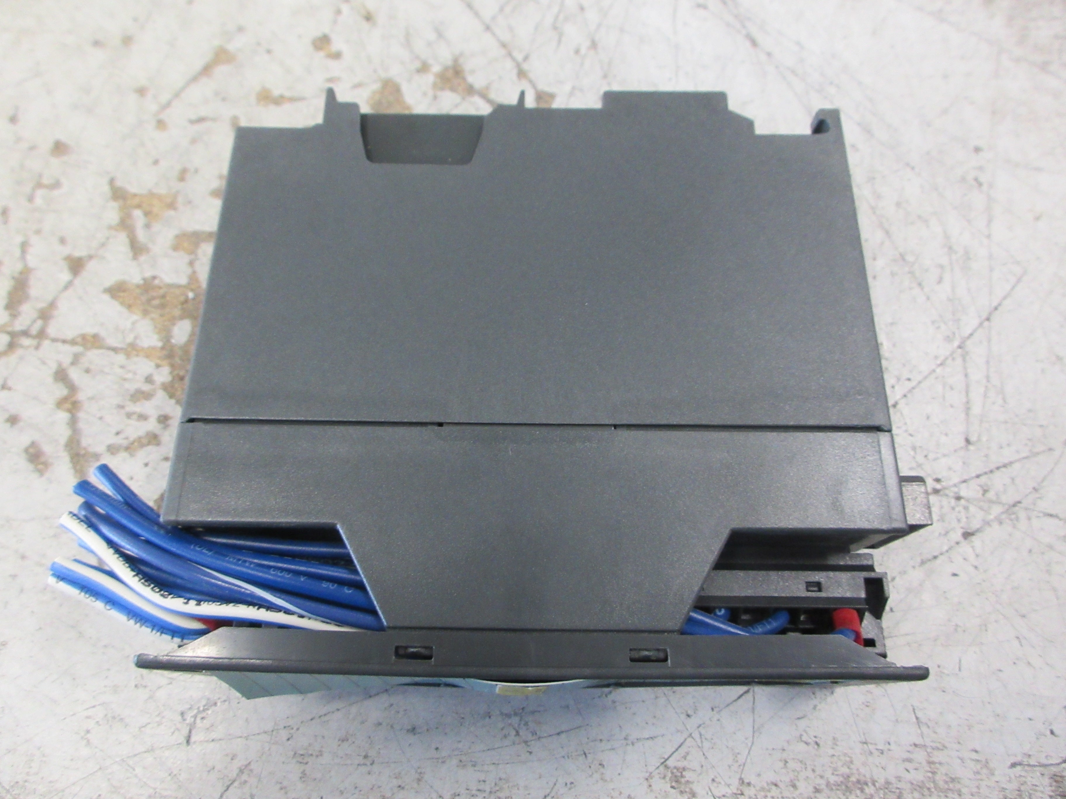 Siemens Simatic S7 Isolated Digital Output Module 6ES7 322-1BF01-0AA0 Used