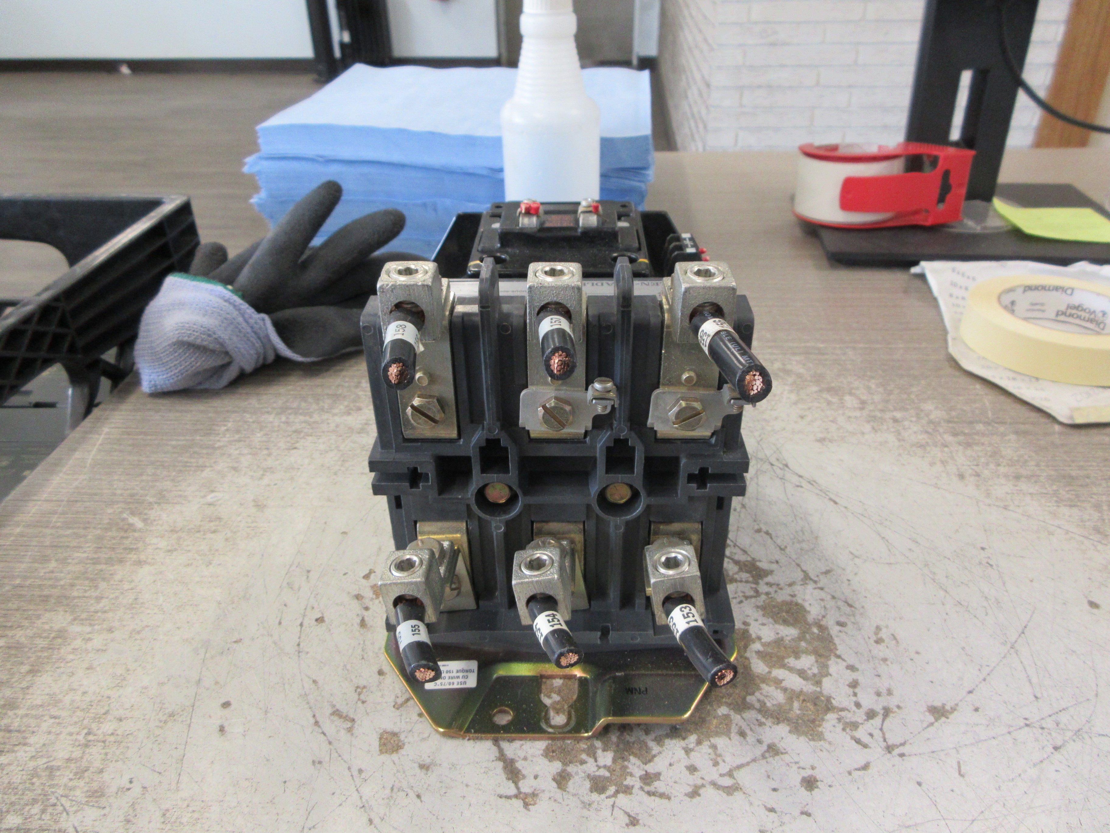 Allen-Bradley Size 3 Starter 500-DOD930 Ser. A 115-120V Coil 90A 600V Used