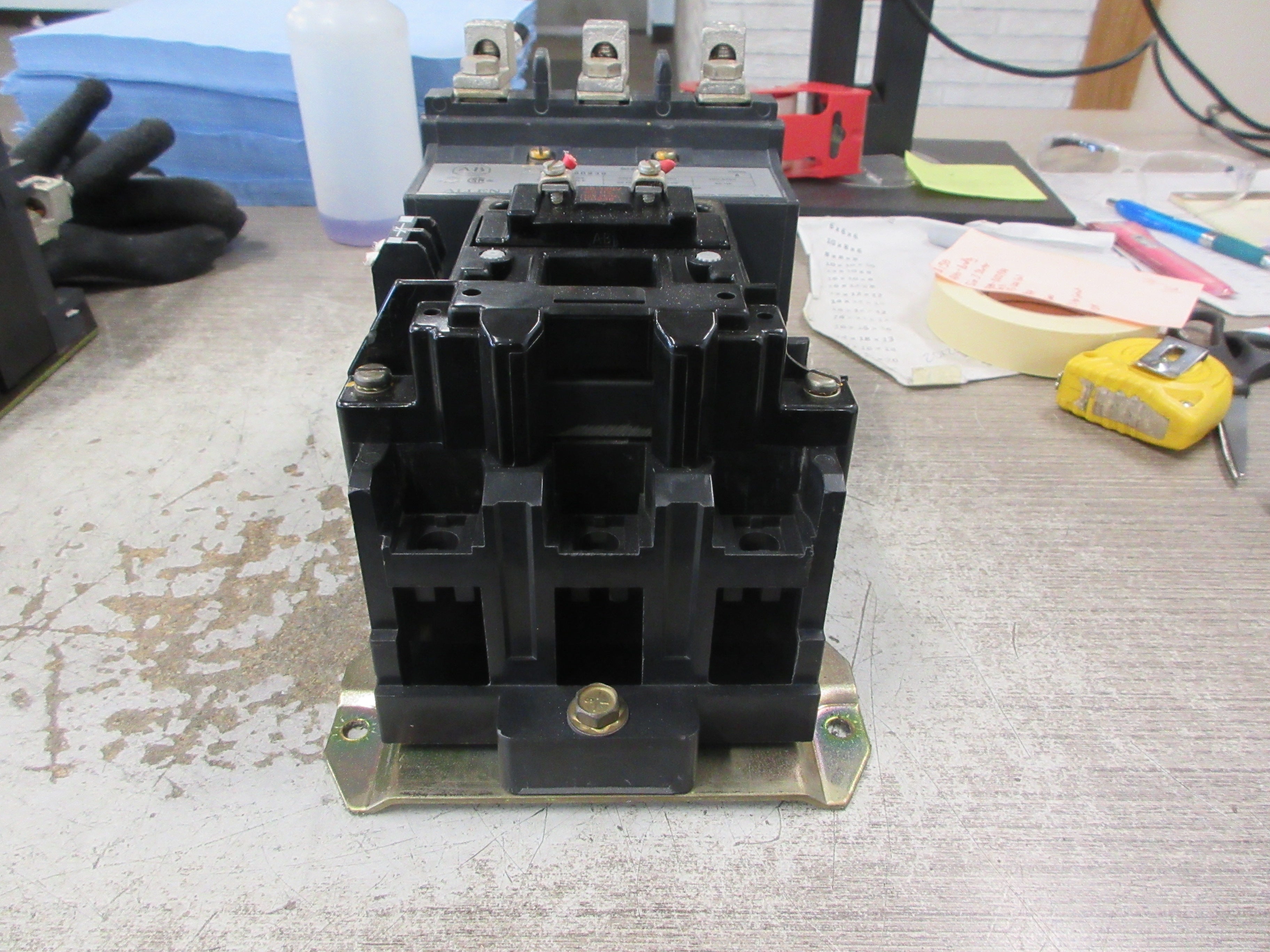 Allen-Bradley Size 3 Starter 500-DOD930 Ser. A 115-120V Coil 90A 600V Used